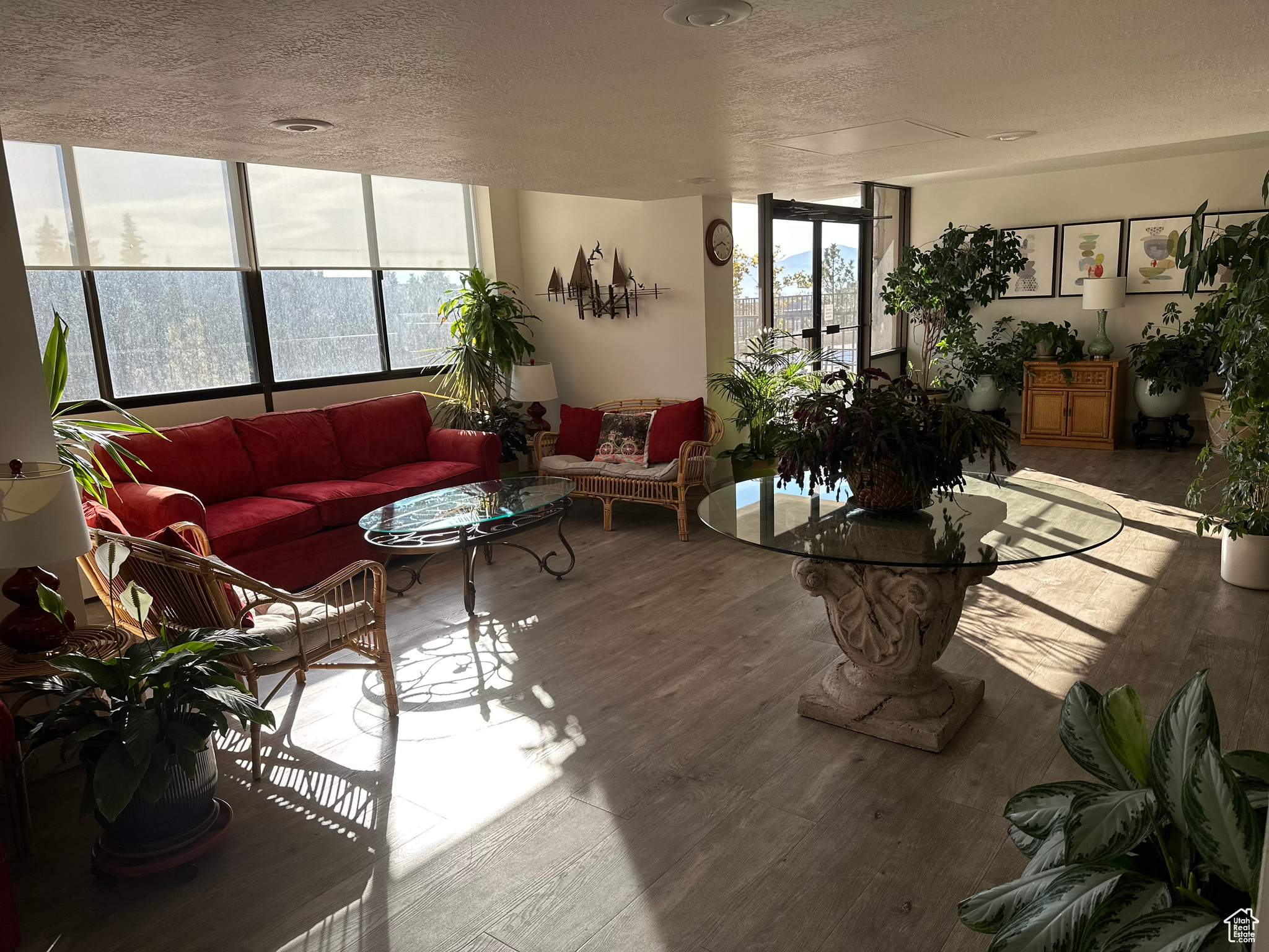 241 N VINE ST ST #901E