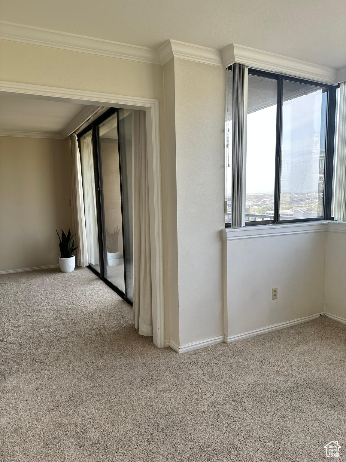 241 N VINE ST ST #901E
