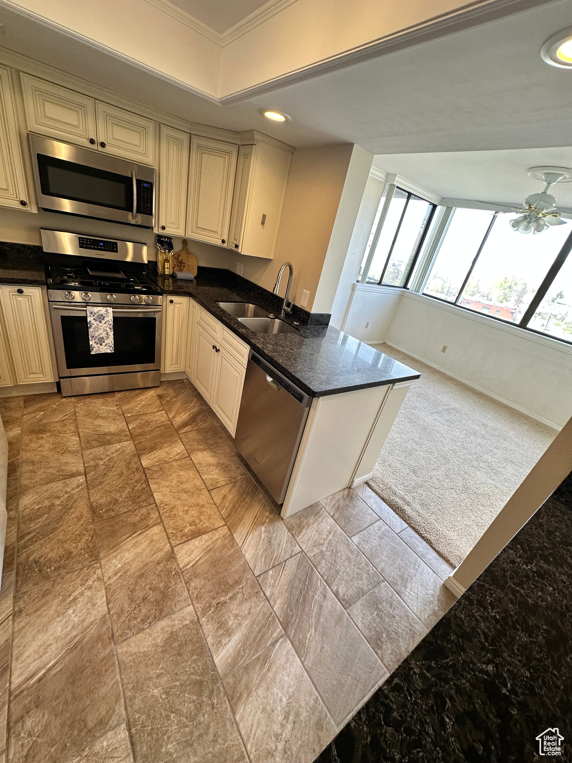 241 N VINE ST ST #901E