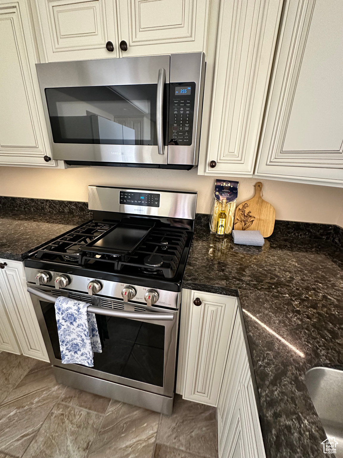 241 N VINE ST ST #901E