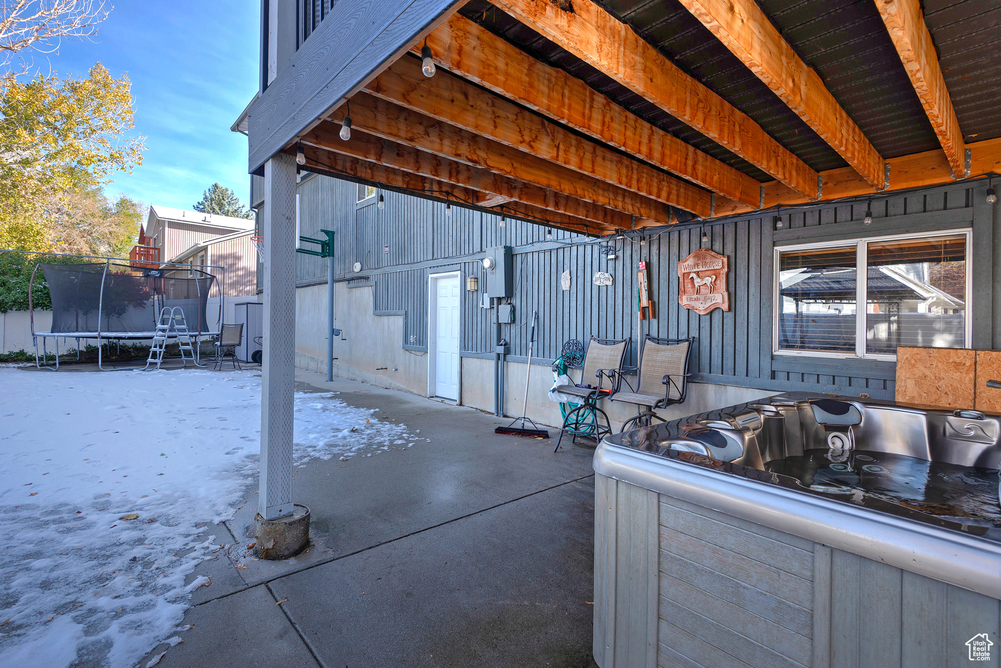2153 E LAVER ST