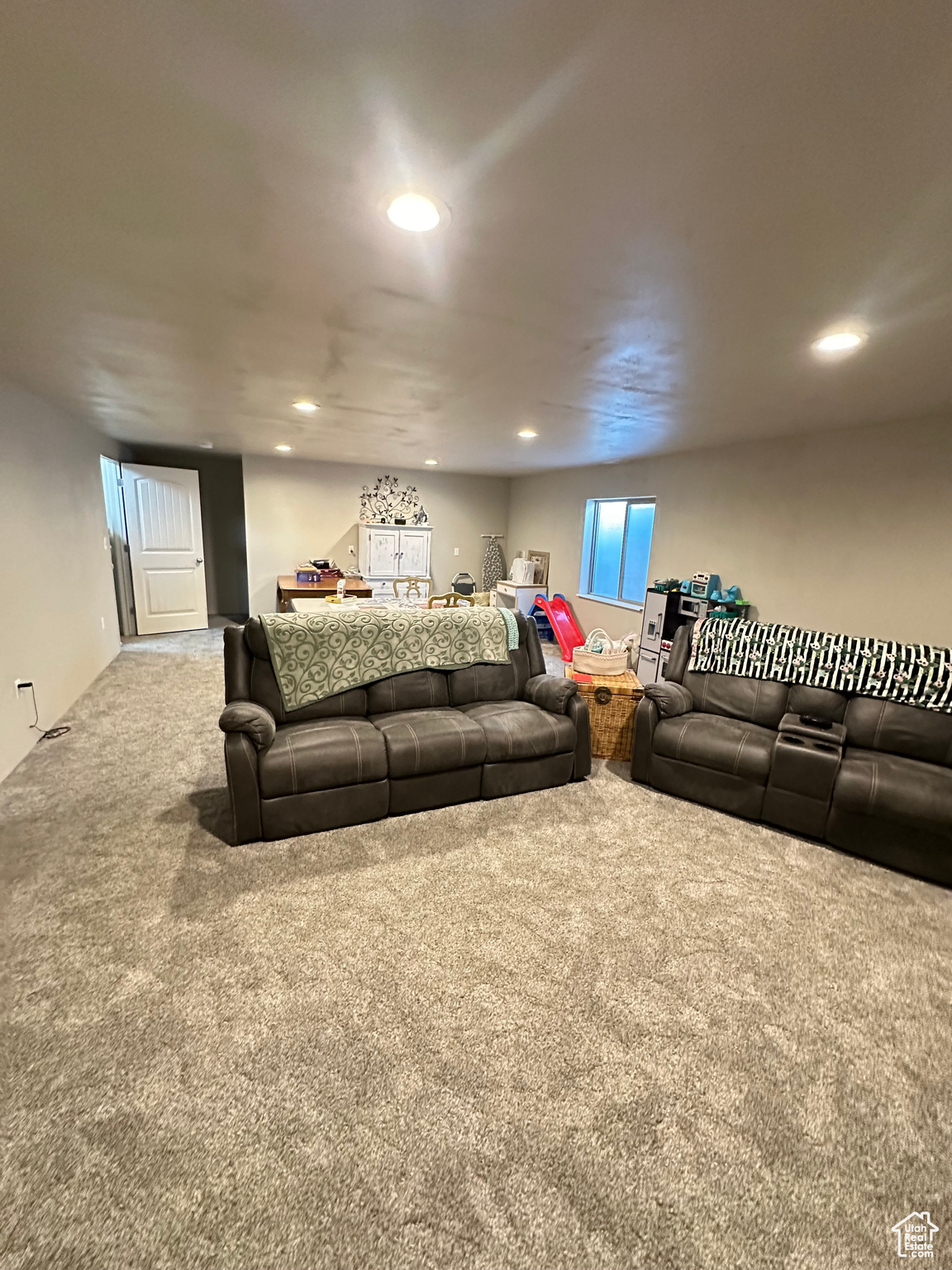 2284 E OX YOKE DR
