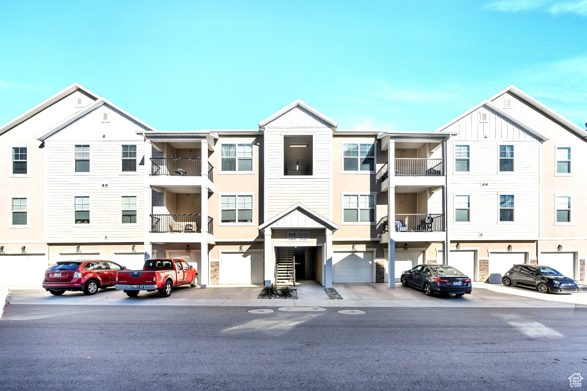 14671 S BLOOM DR #102