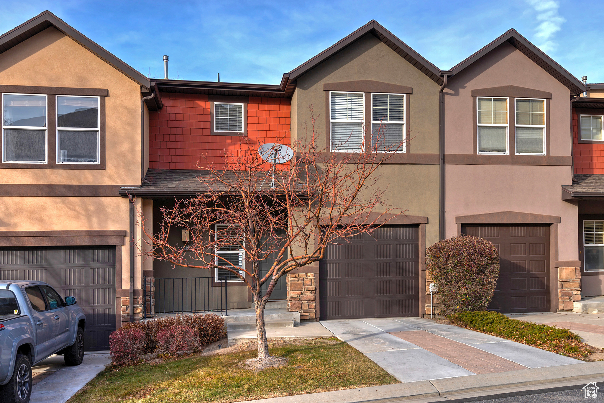 111 E CHANDLERPOINT WAY