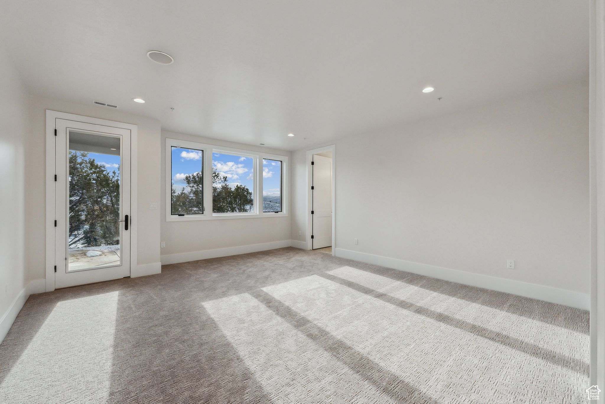 3097 E CORRAL PEAK CIRCLE #145