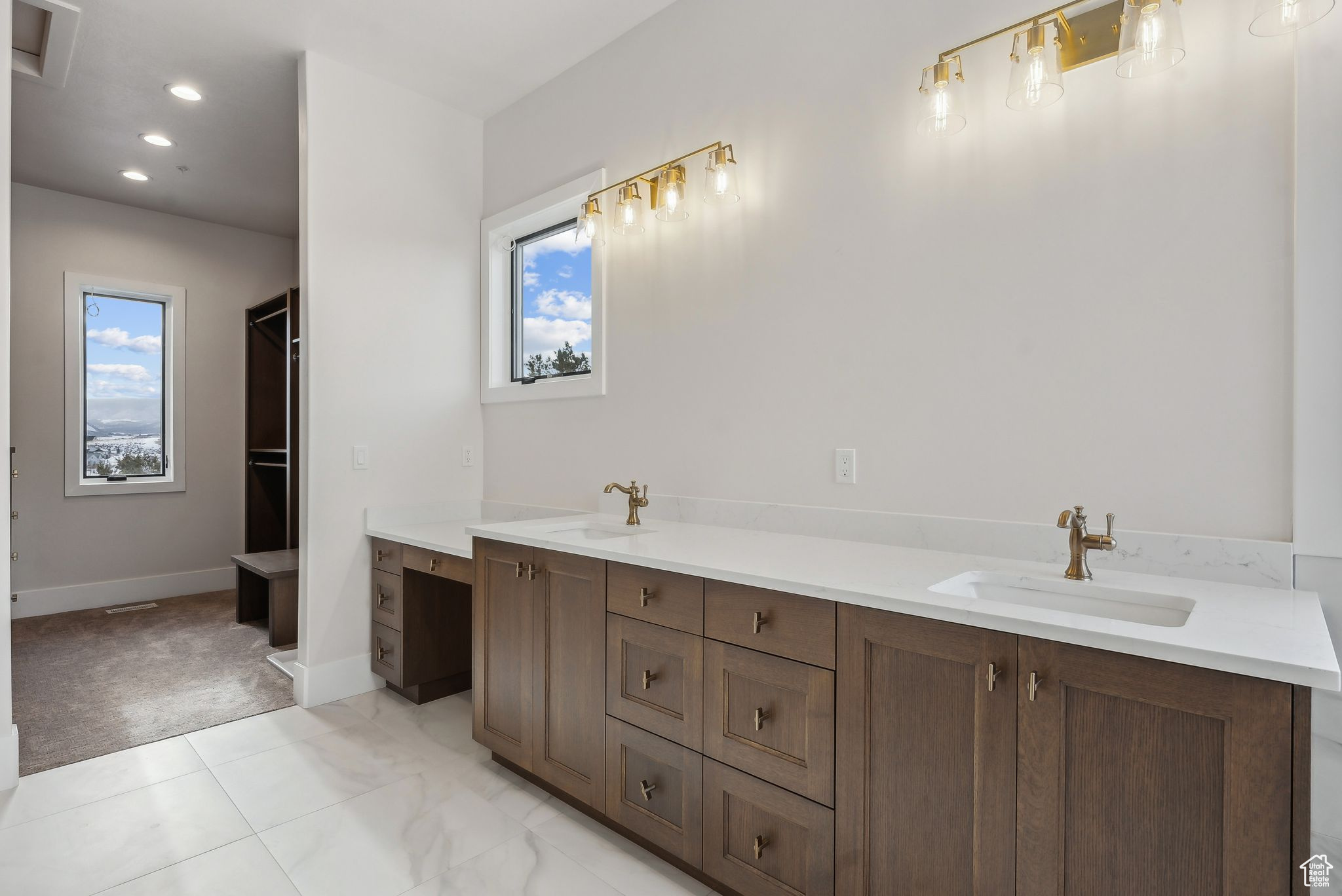 3097 E CORRAL PEAK CIRCLE #145