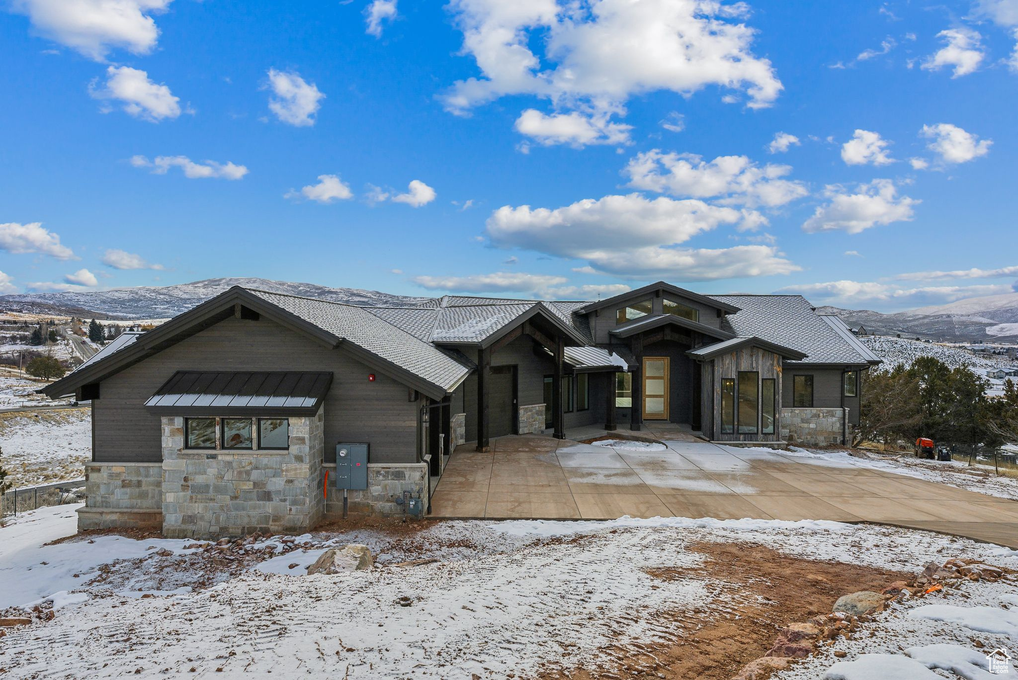 3097 E CORRAL PEAK CIRCLE #145
