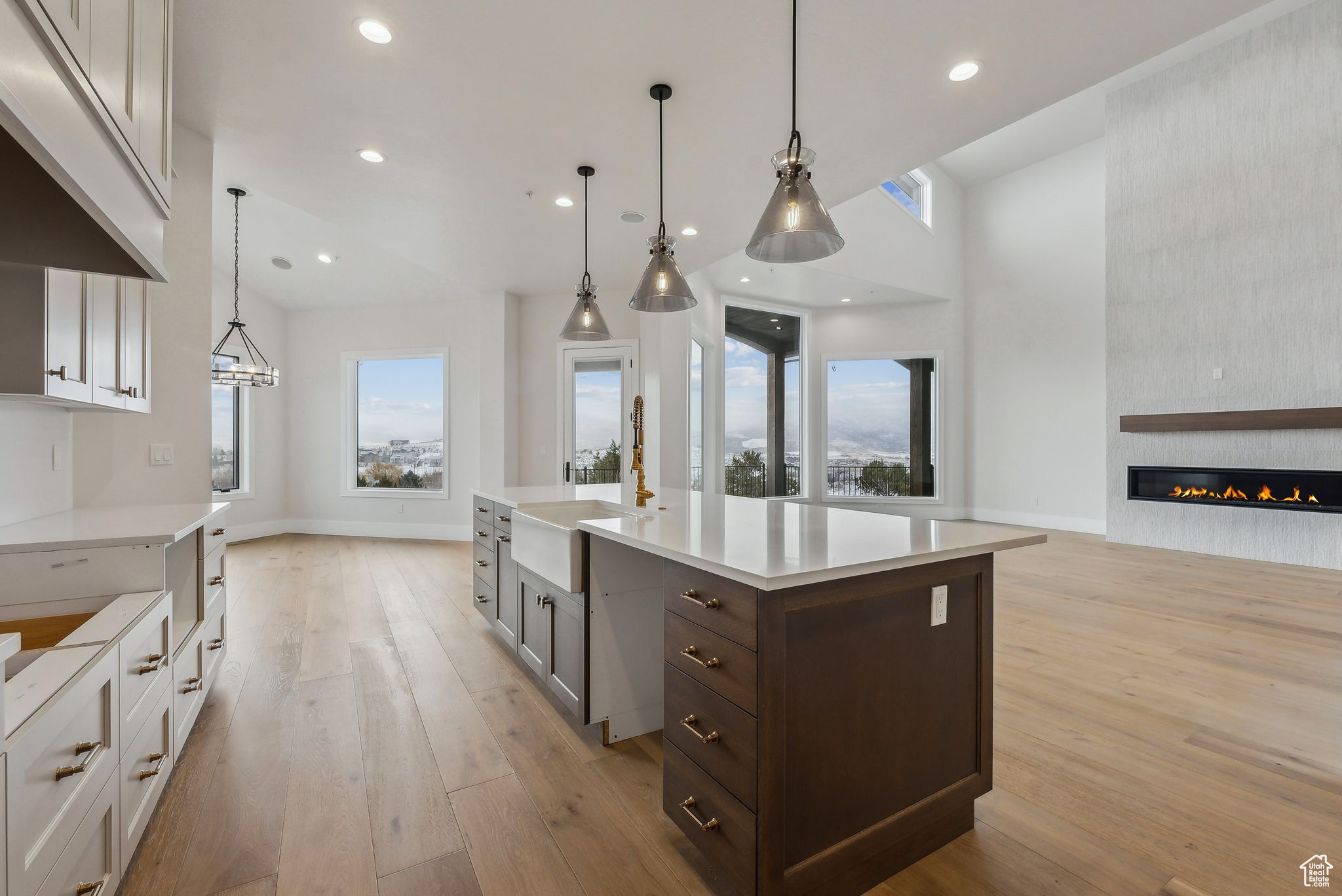 3097 E CORRAL PEAK CIRCLE #145