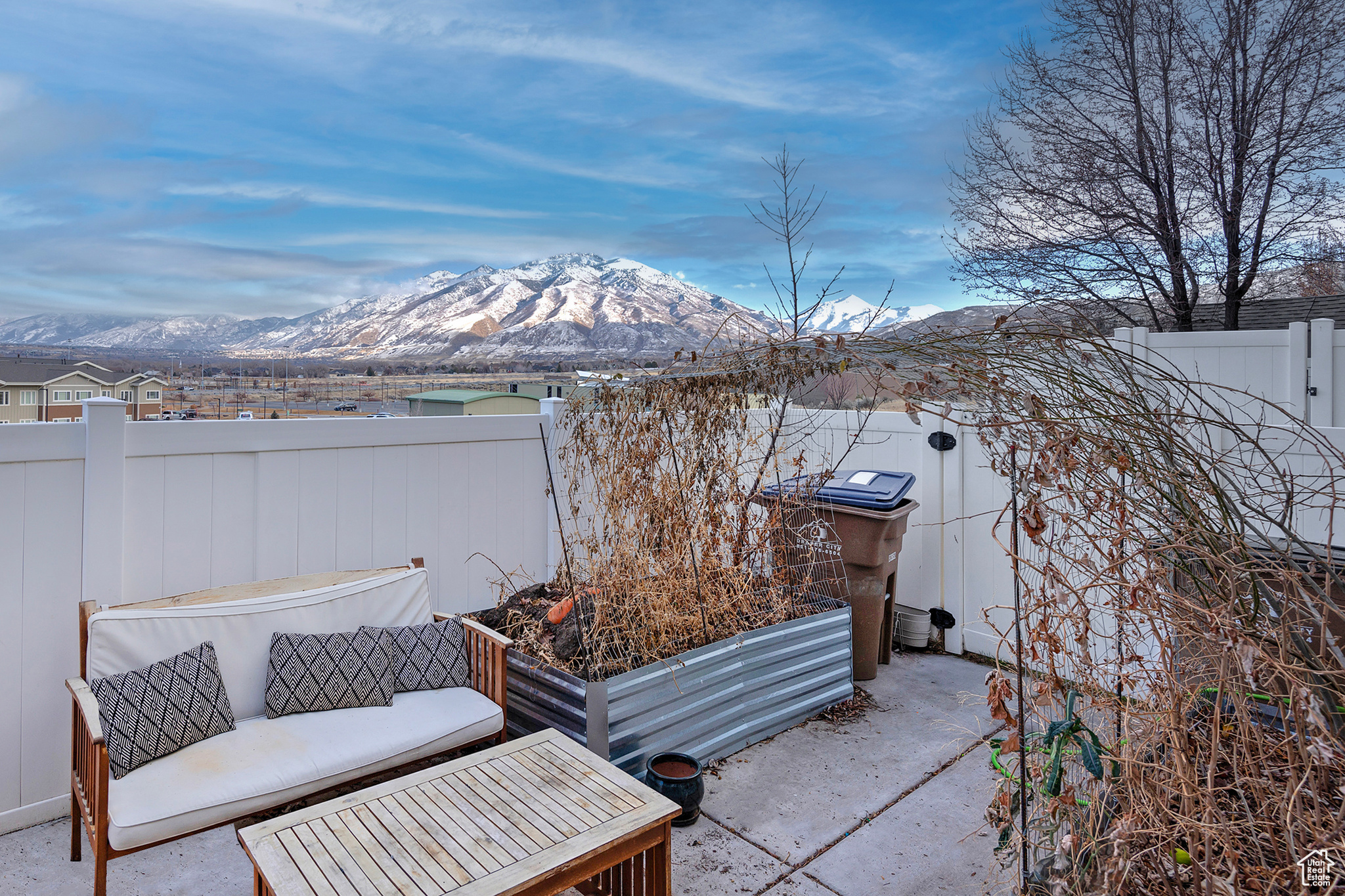 177 E FLOWERFIELD DR