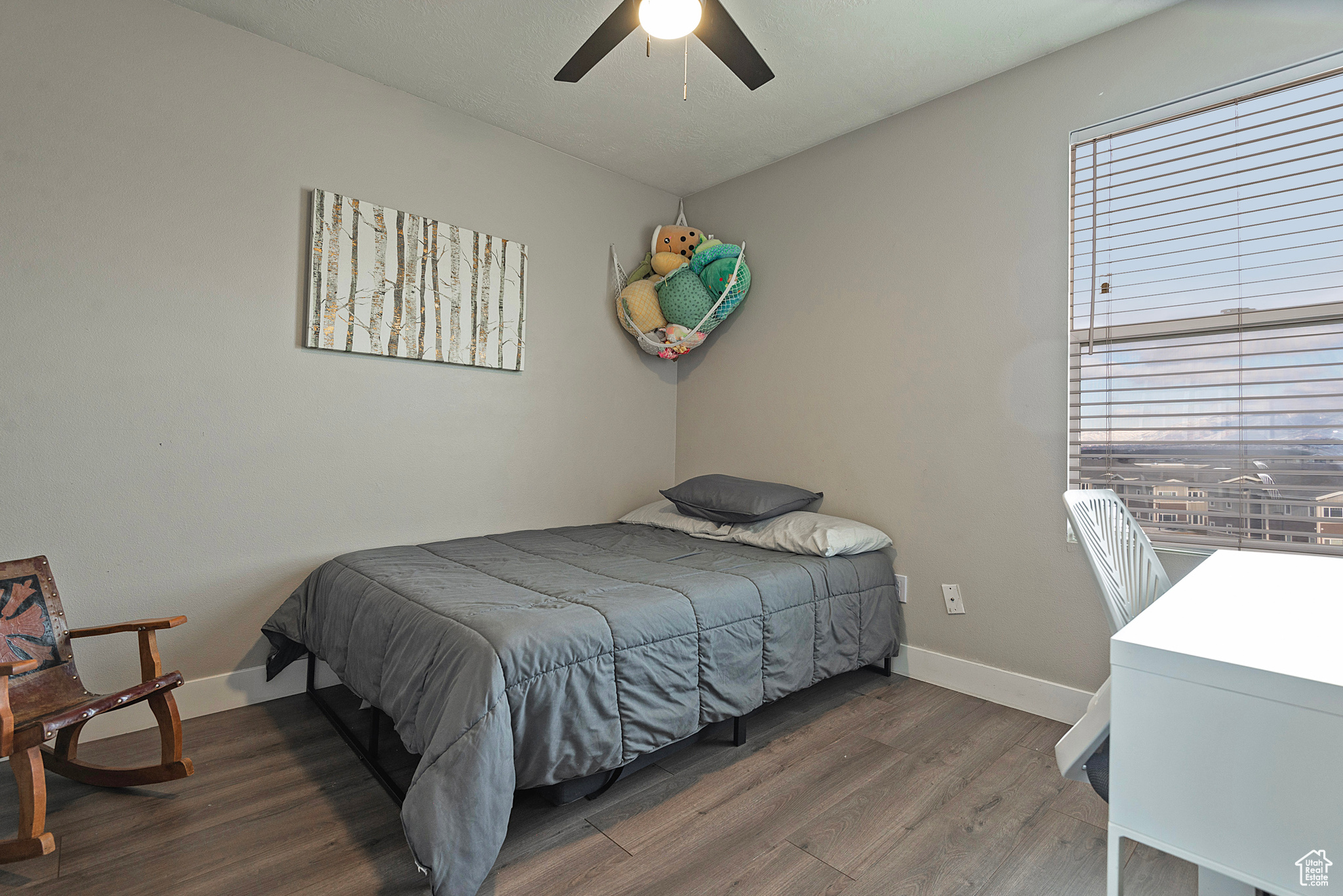 177 E FLOWERFIELD DR