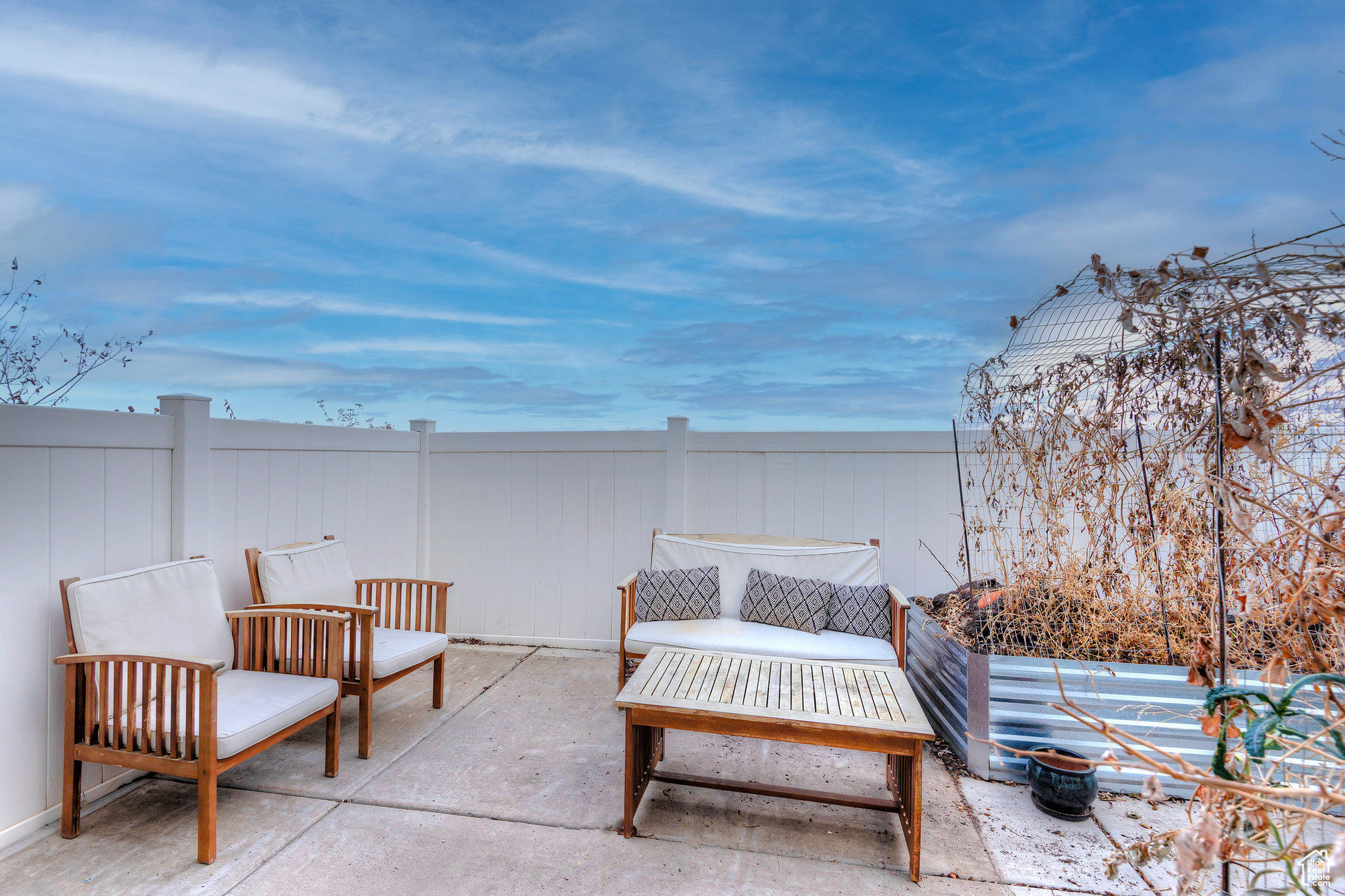 177 E FLOWERFIELD DR