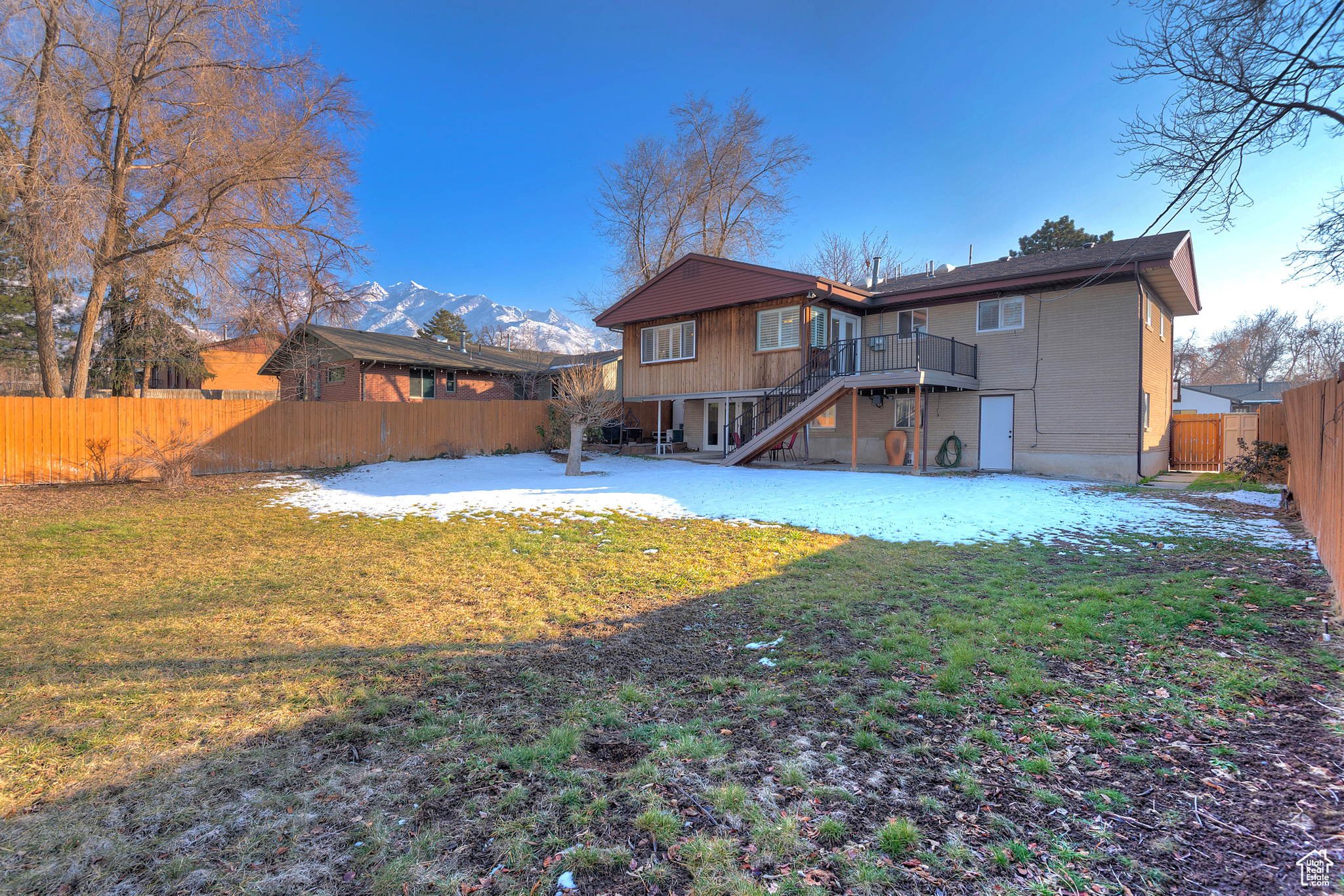 2341 E ELLISONWOOD AVE