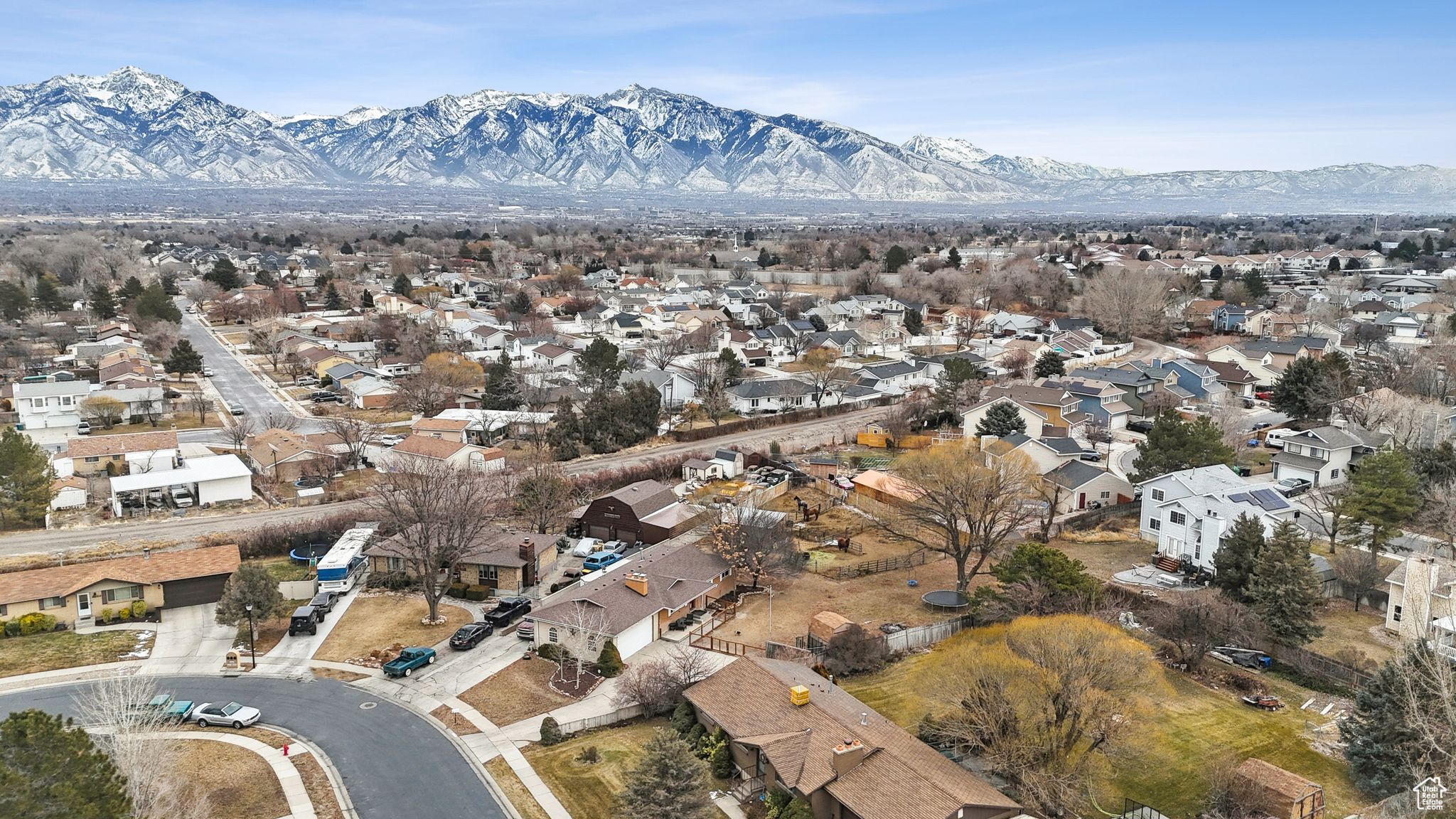 3079 W SKYVUE CIR