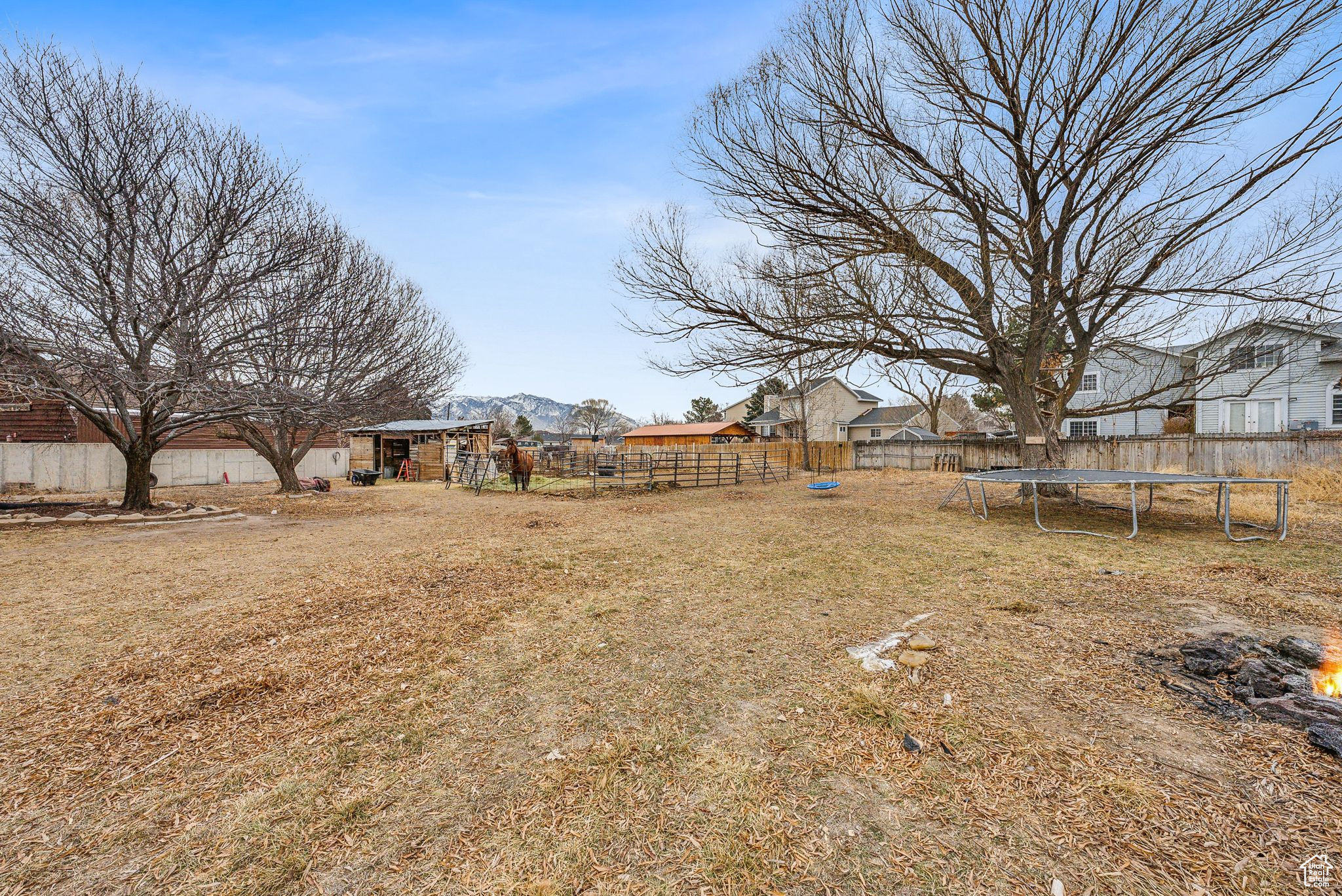 3079 W SKYVUE CIR