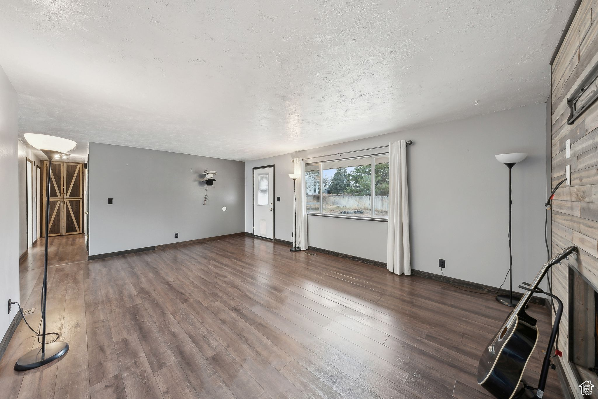 3079 W SKYVUE CIR
