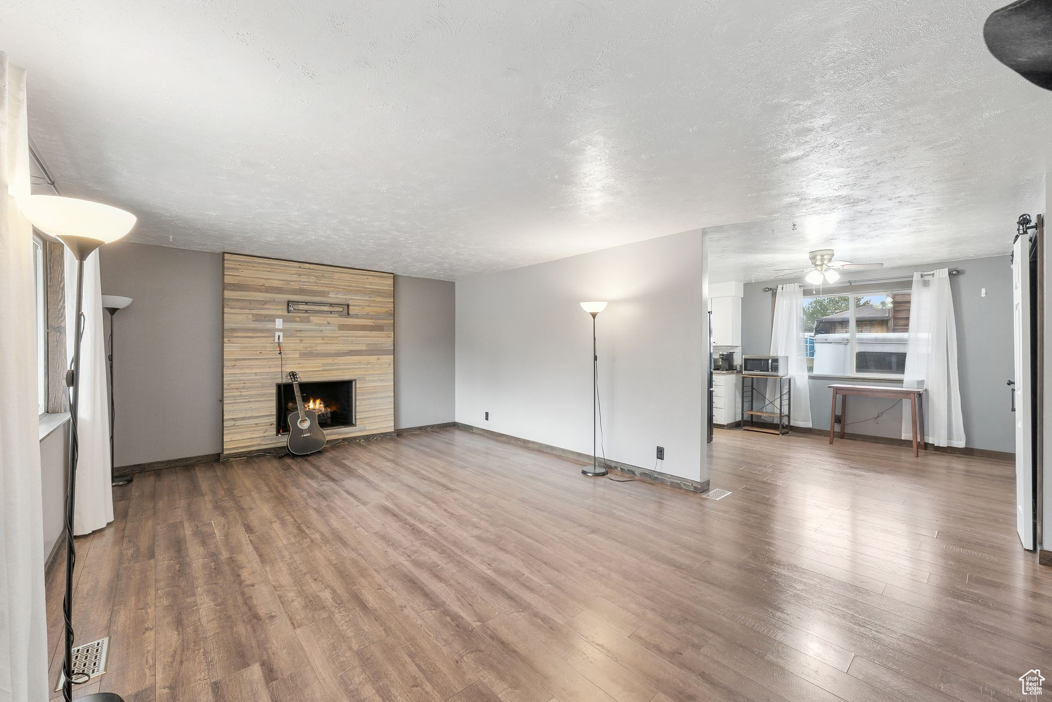 3079 W SKYVUE CIR