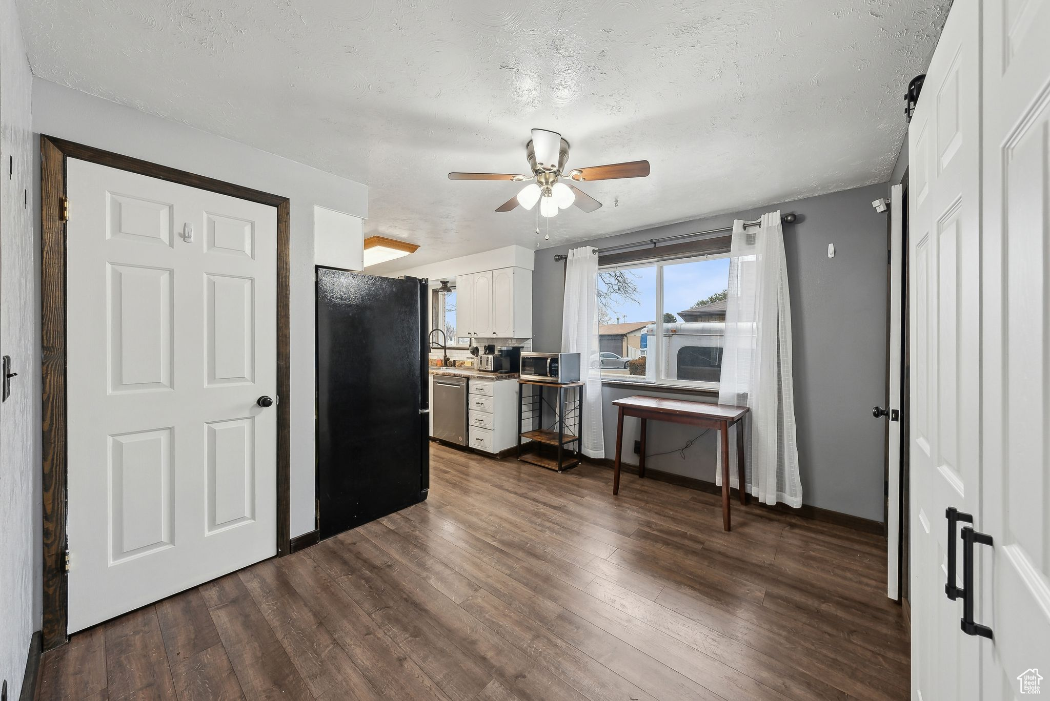 3079 W SKYVUE CIR