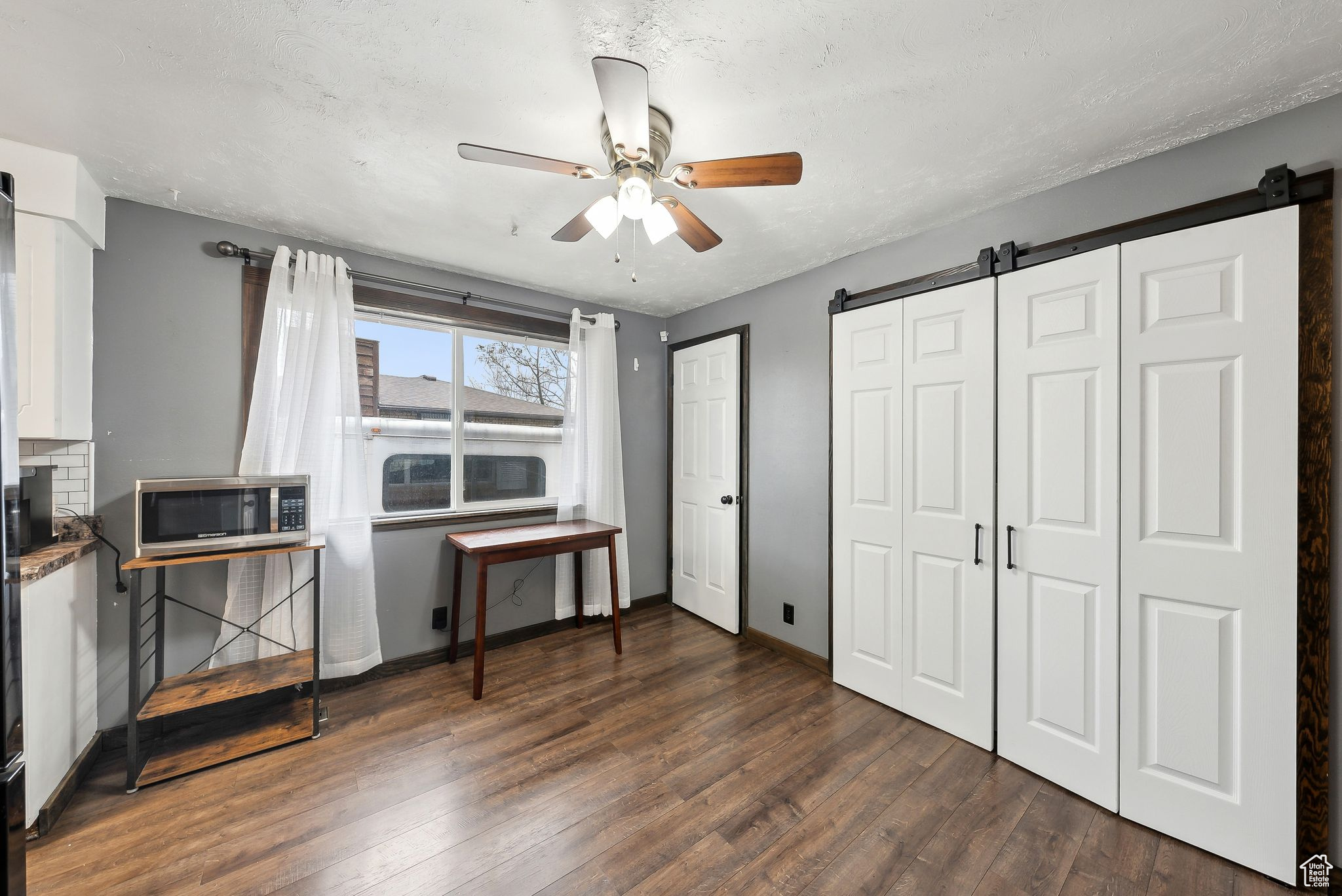 3079 W SKYVUE CIR