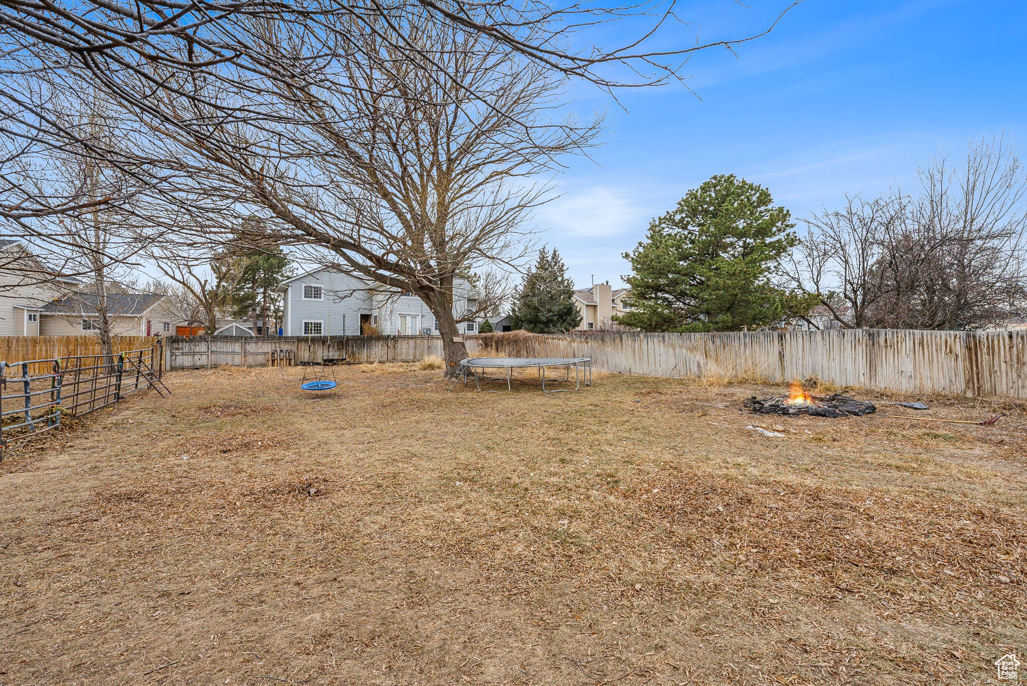 3079 W SKYVUE CIR