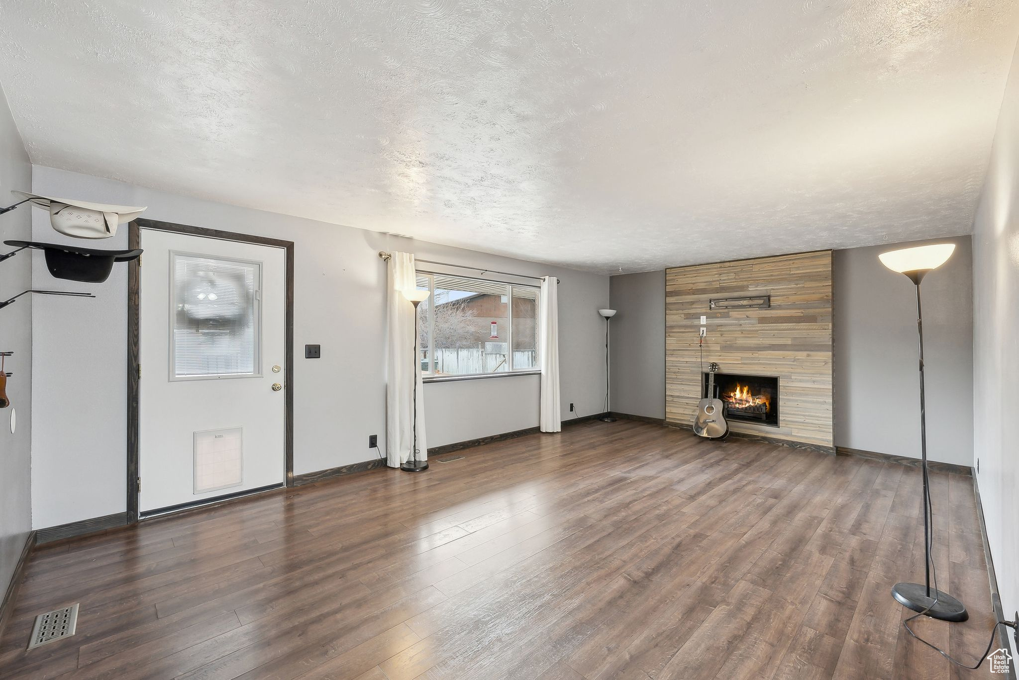 3079 W SKYVUE CIR