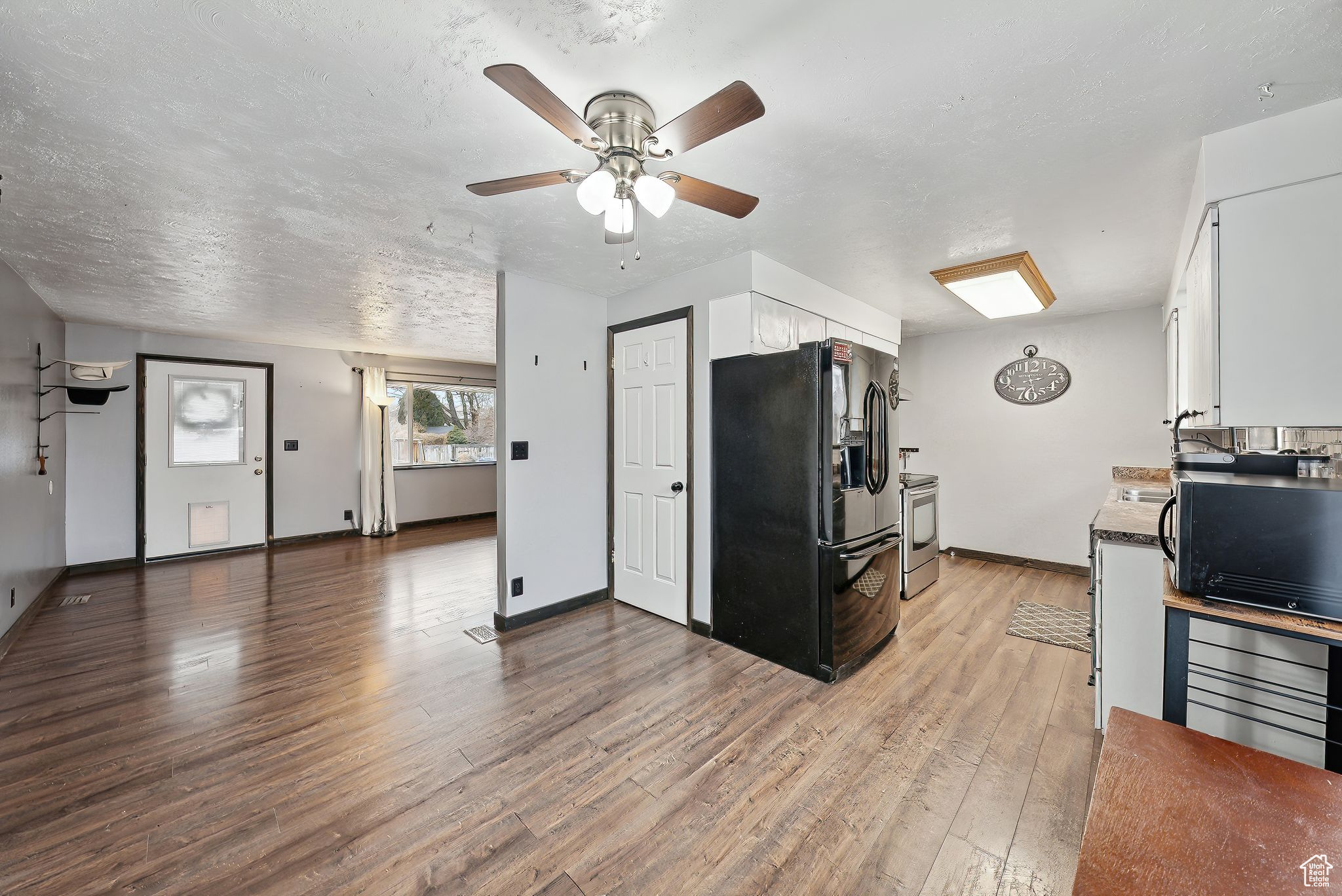 3079 W SKYVUE CIR