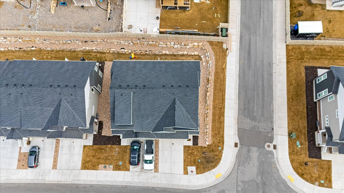 1088 N FREEMAN DR