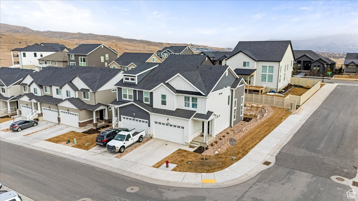 1088 N FREEMAN DR
