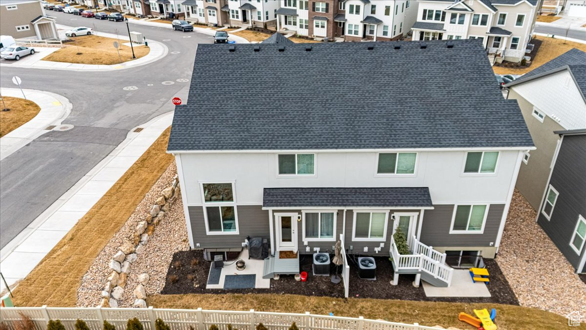 1088 N FREEMAN DR