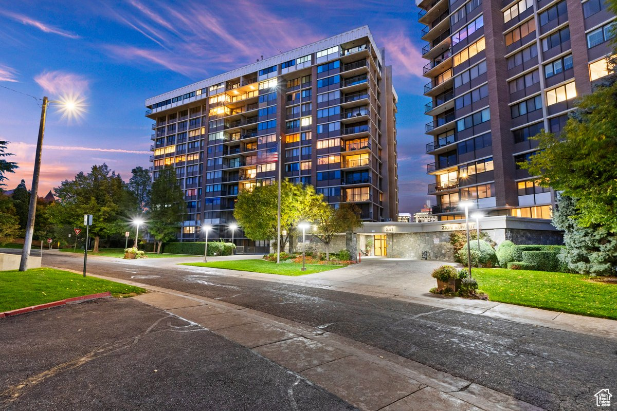 241 N VINE ST #1201E