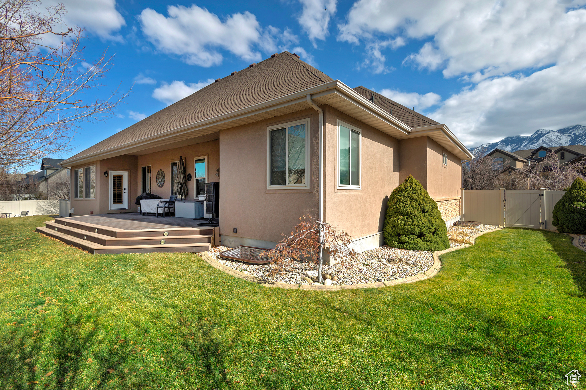 11182 S FARNSWORTH LN