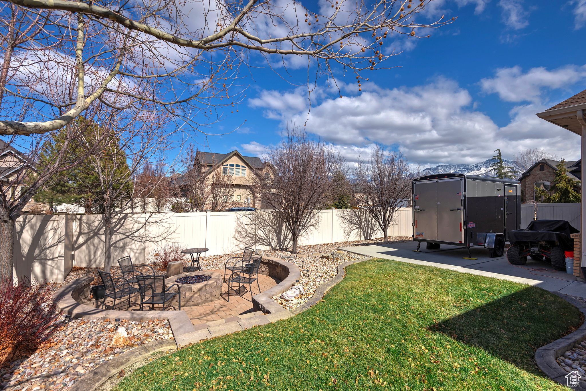 11182 S FARNSWORTH LN