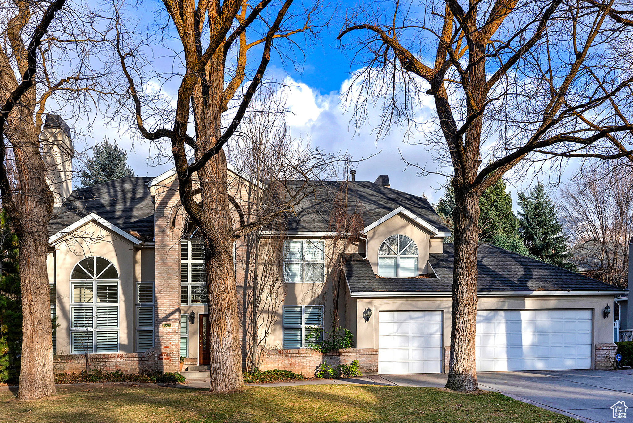 6337 S SECLUDED OAK CIR