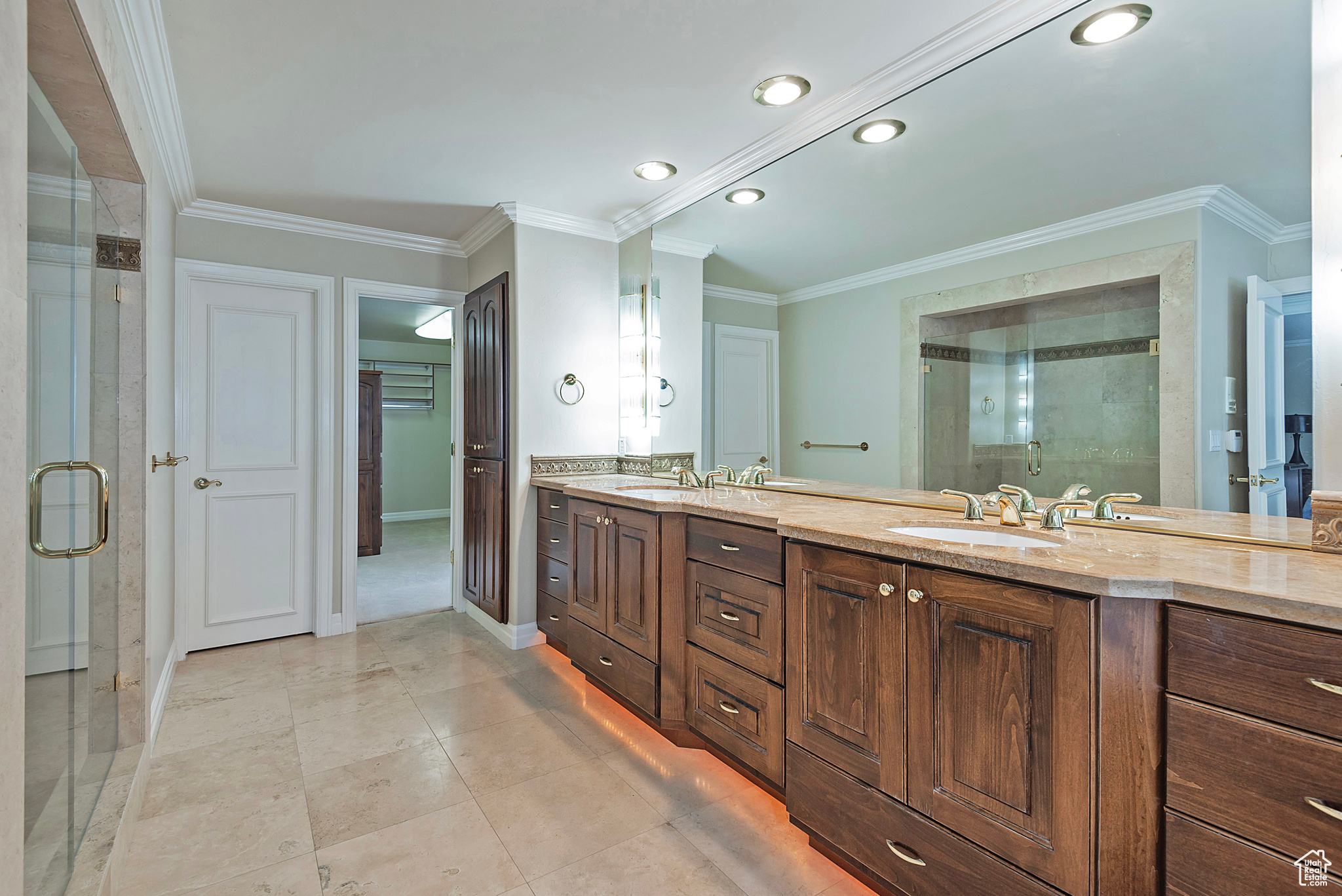 6337 S SECLUDED OAK CIR