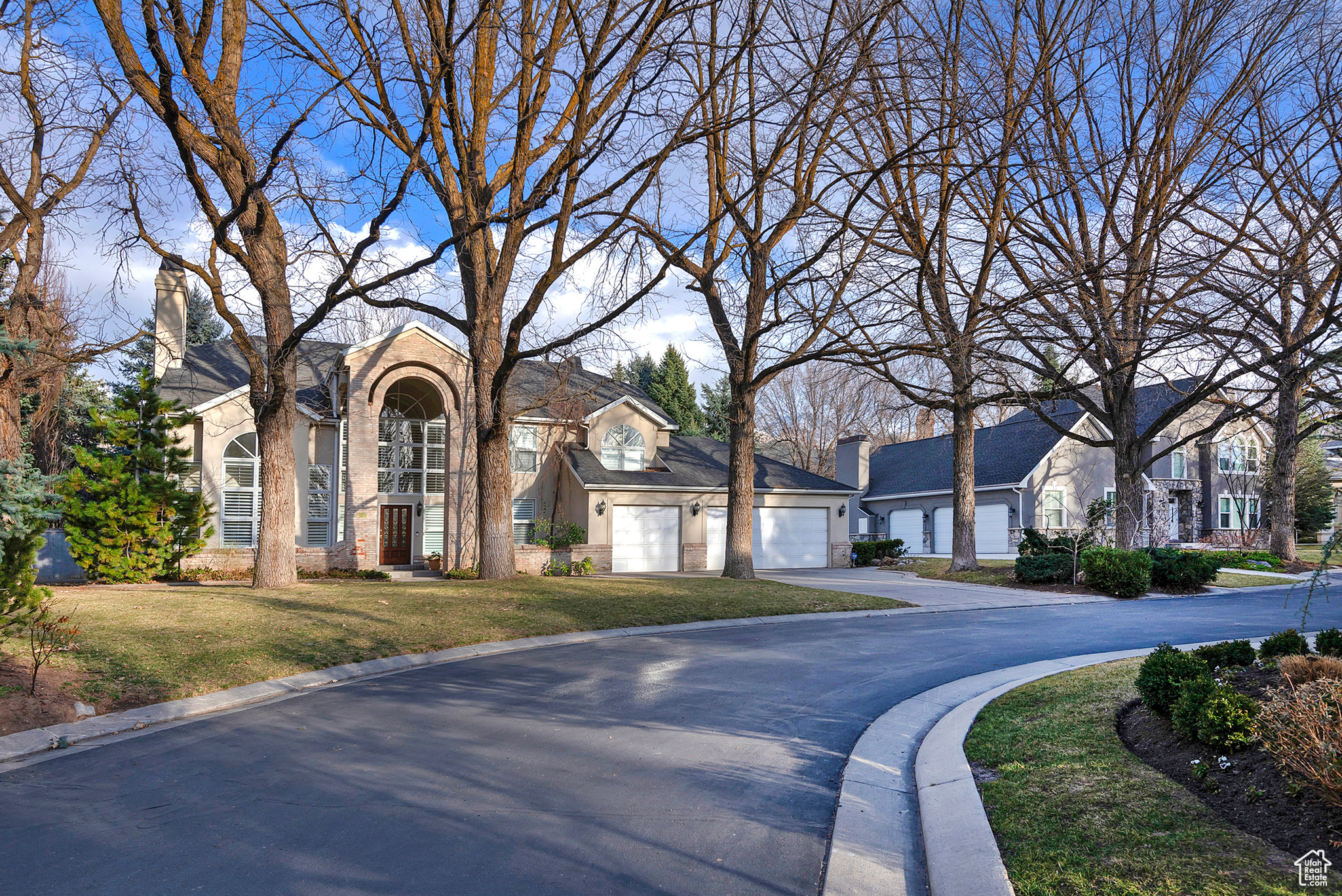 6337 S SECLUDED OAK CIR