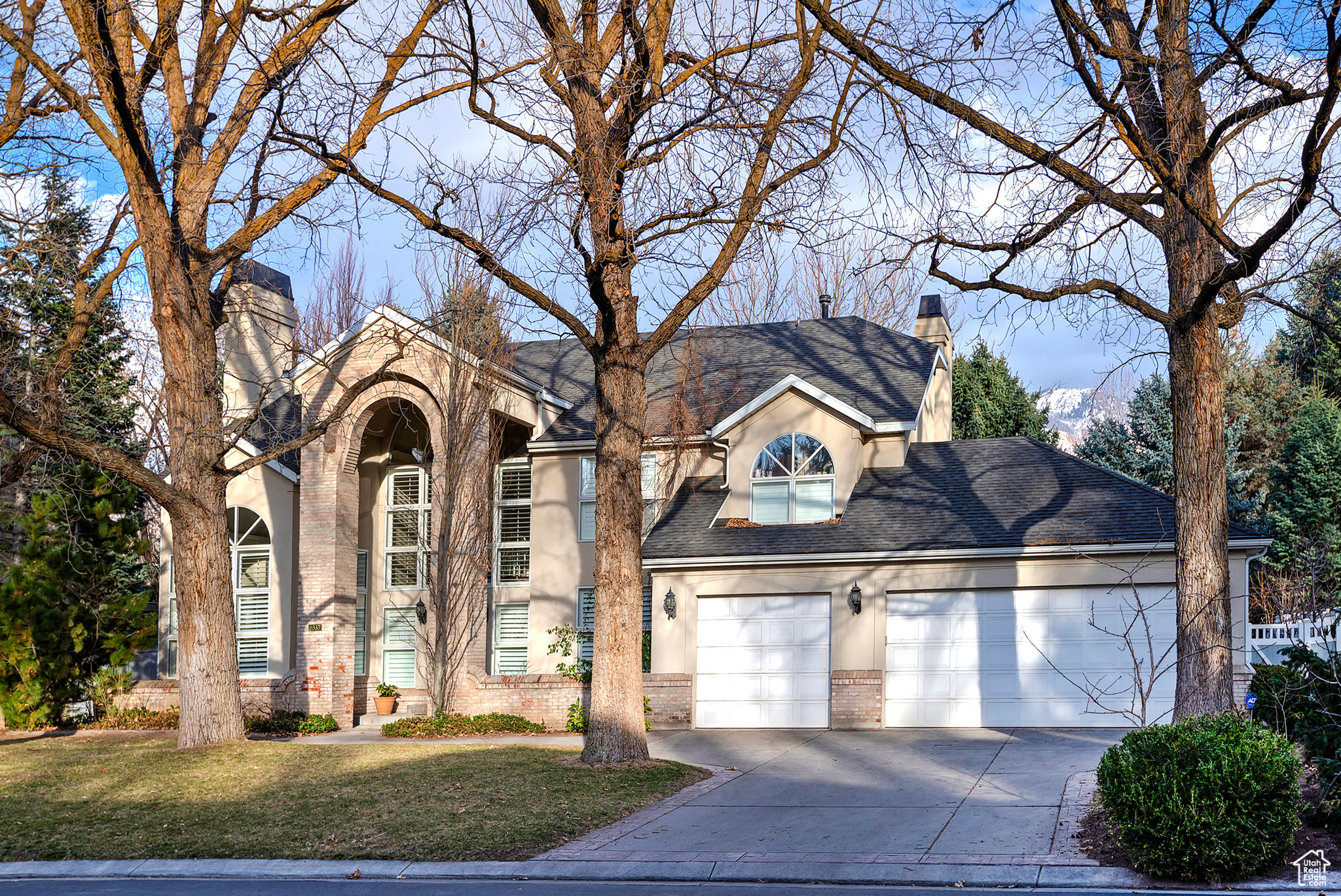 6337 S SECLUDED OAK CIR