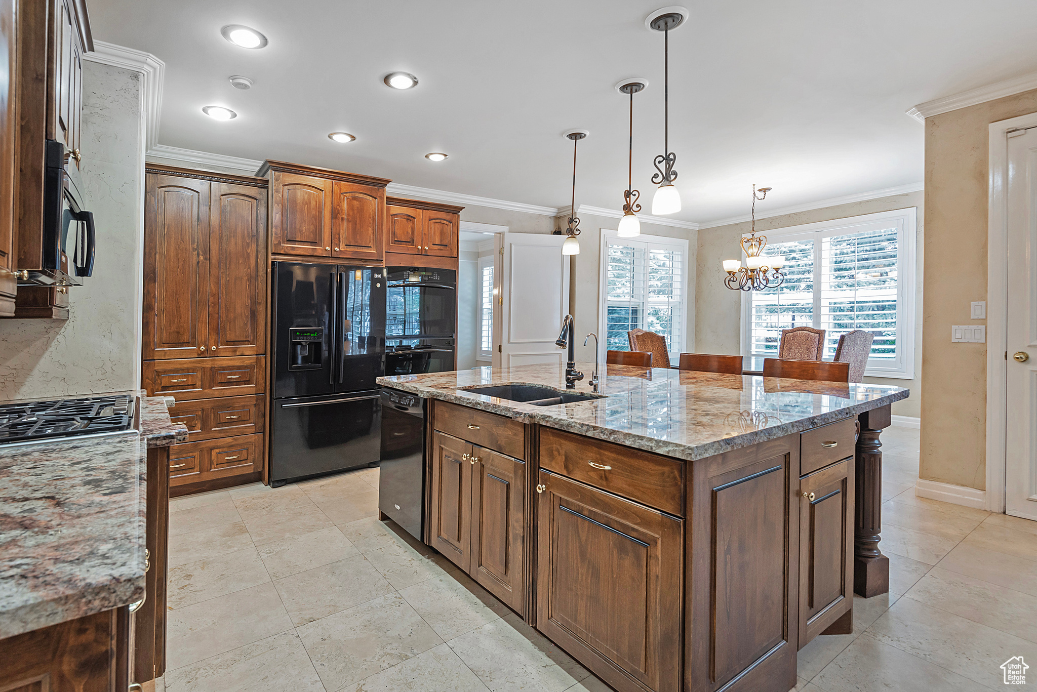 6337 S SECLUDED OAK CIR