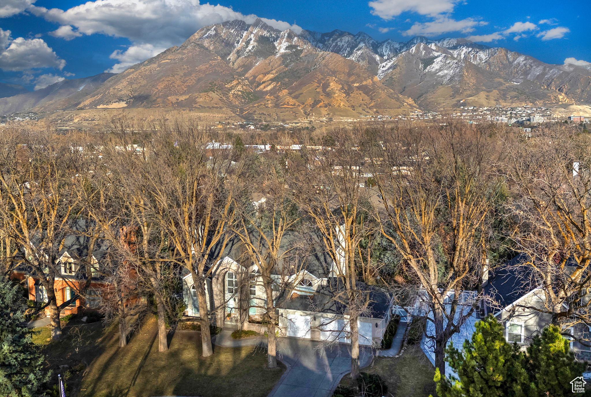 6337 S SECLUDED OAK CIR