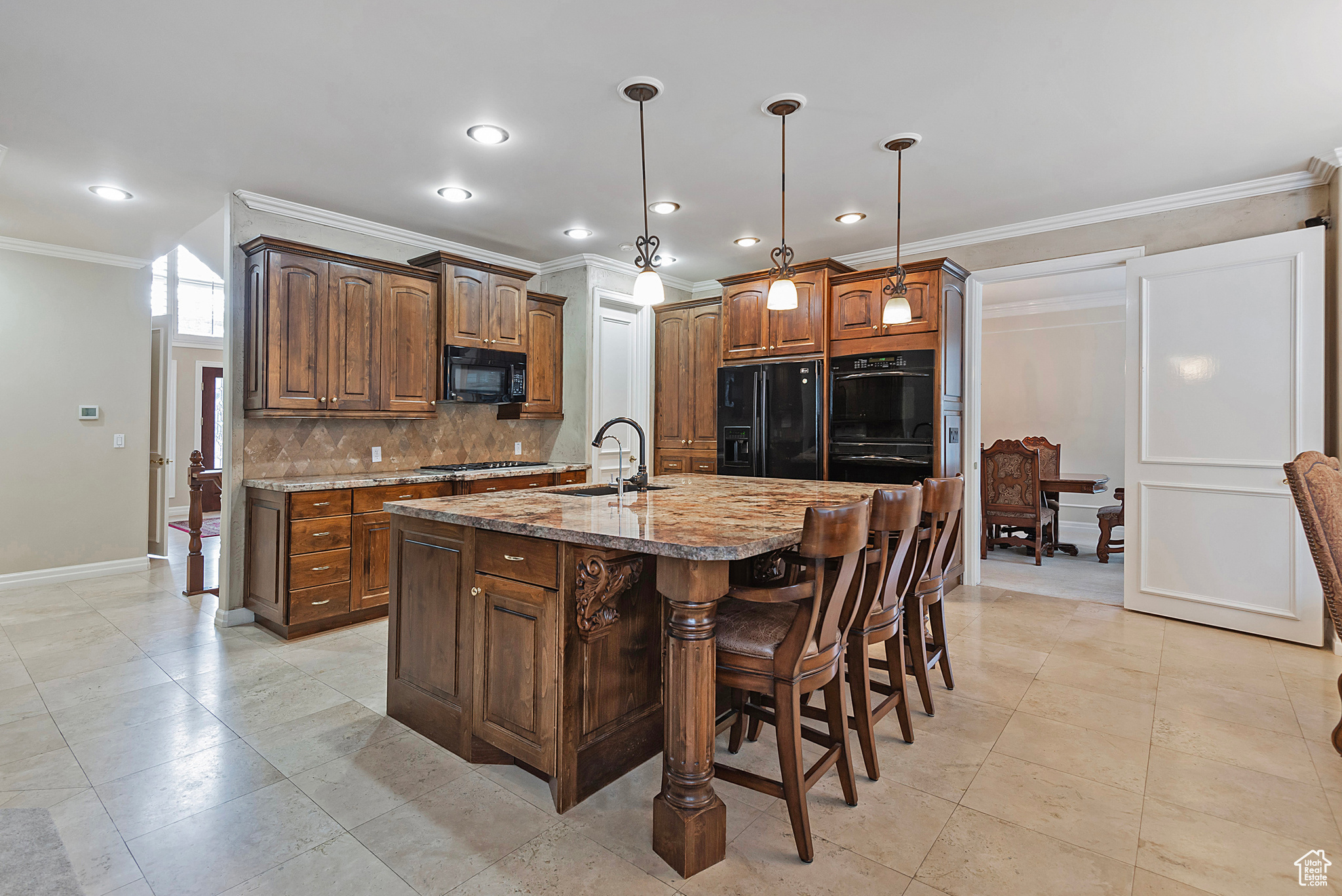 6337 S SECLUDED OAK CIR
