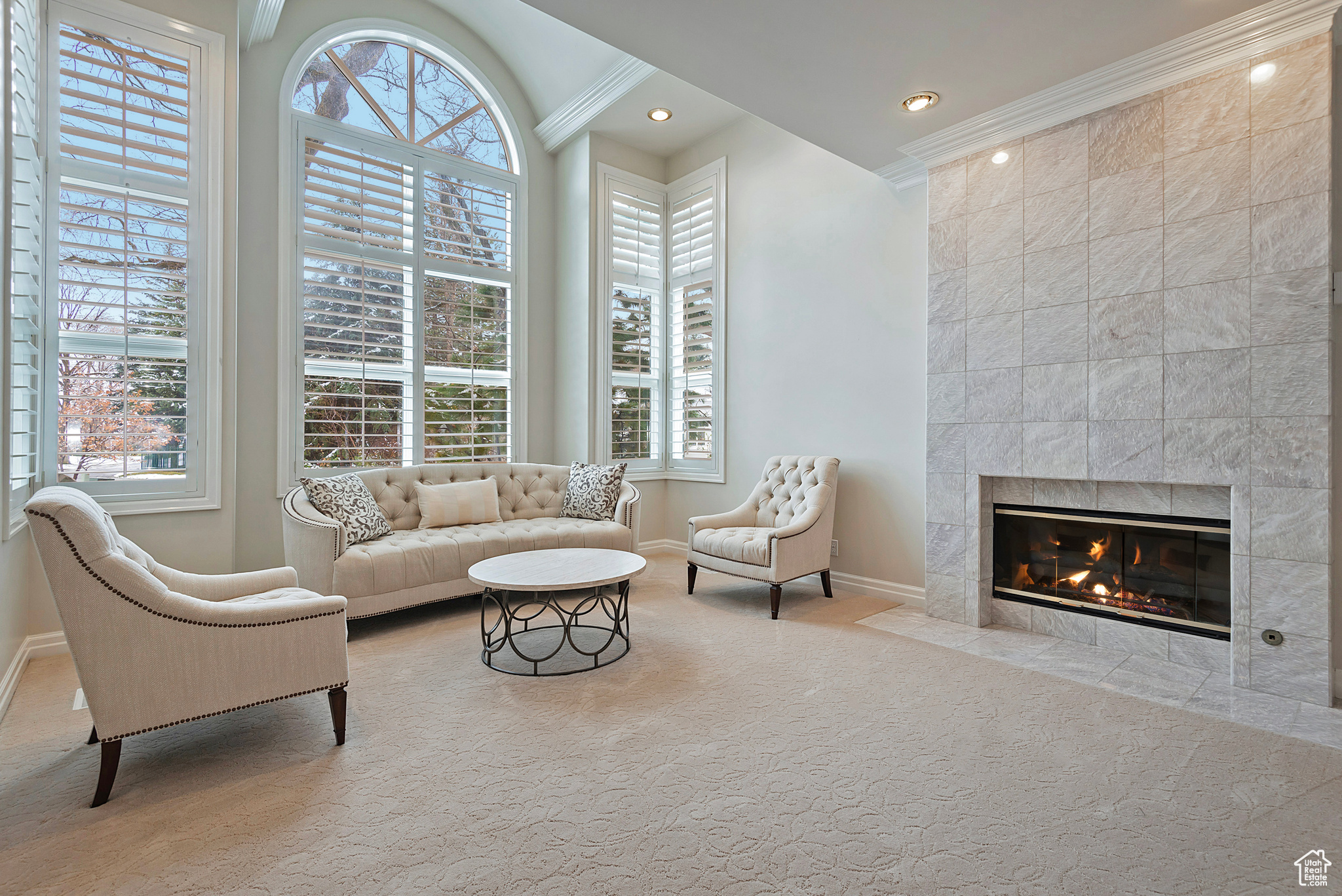 6337 S SECLUDED OAK CIR