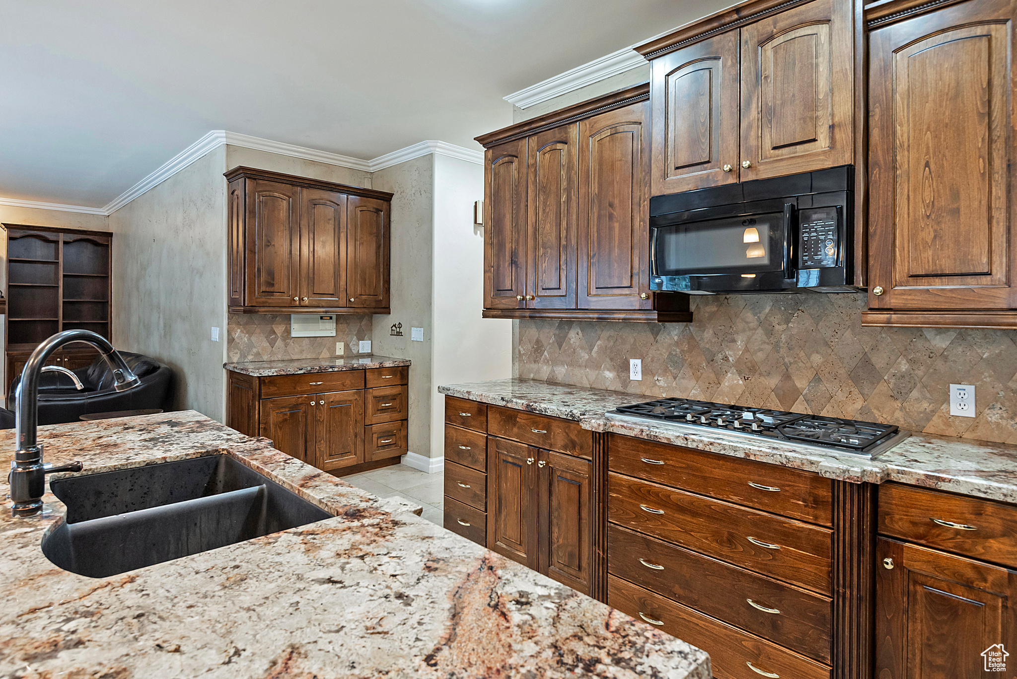 6337 S SECLUDED OAK CIR