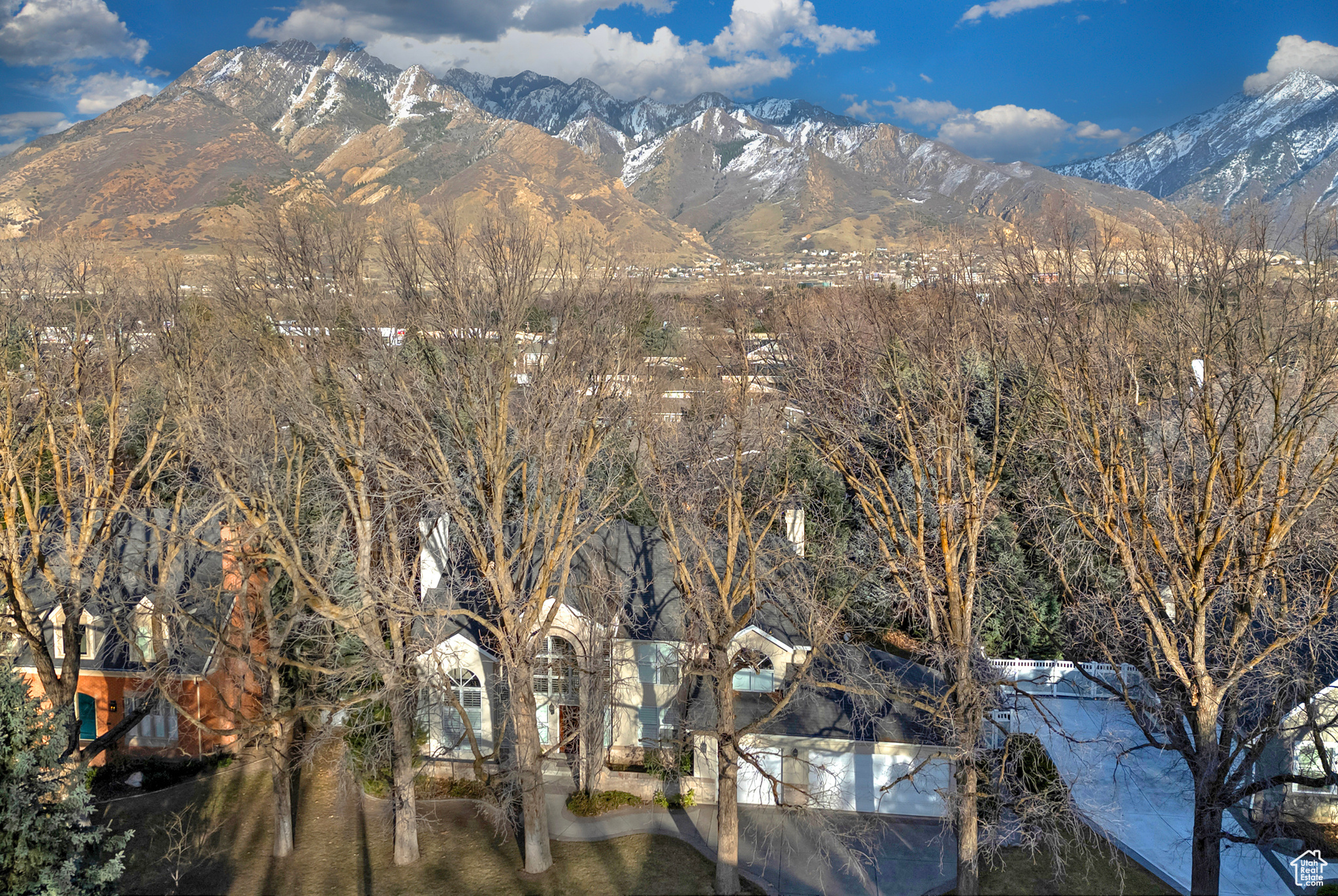 6337 S SECLUDED OAK CIR