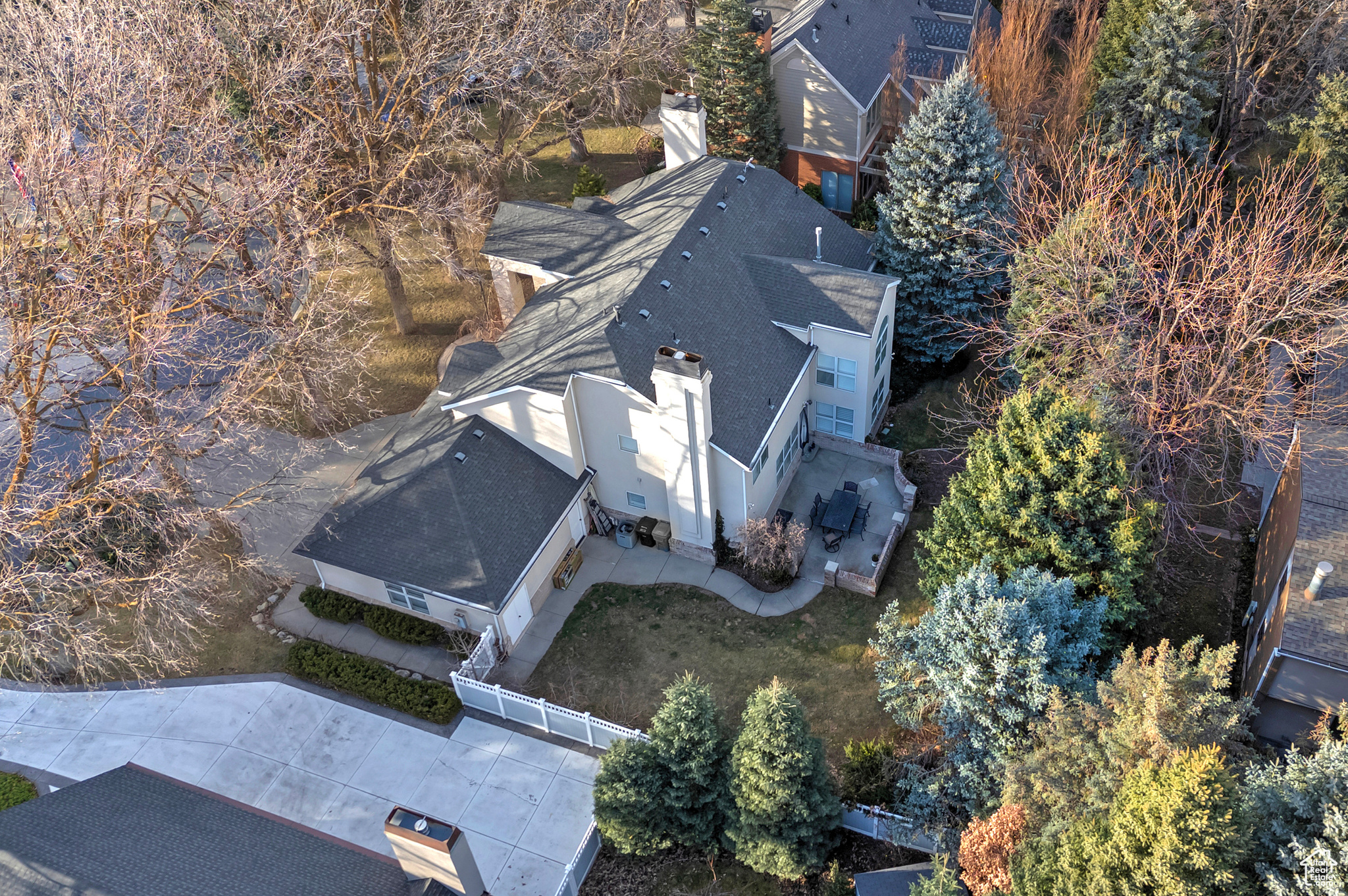 6337 S SECLUDED OAK CIR