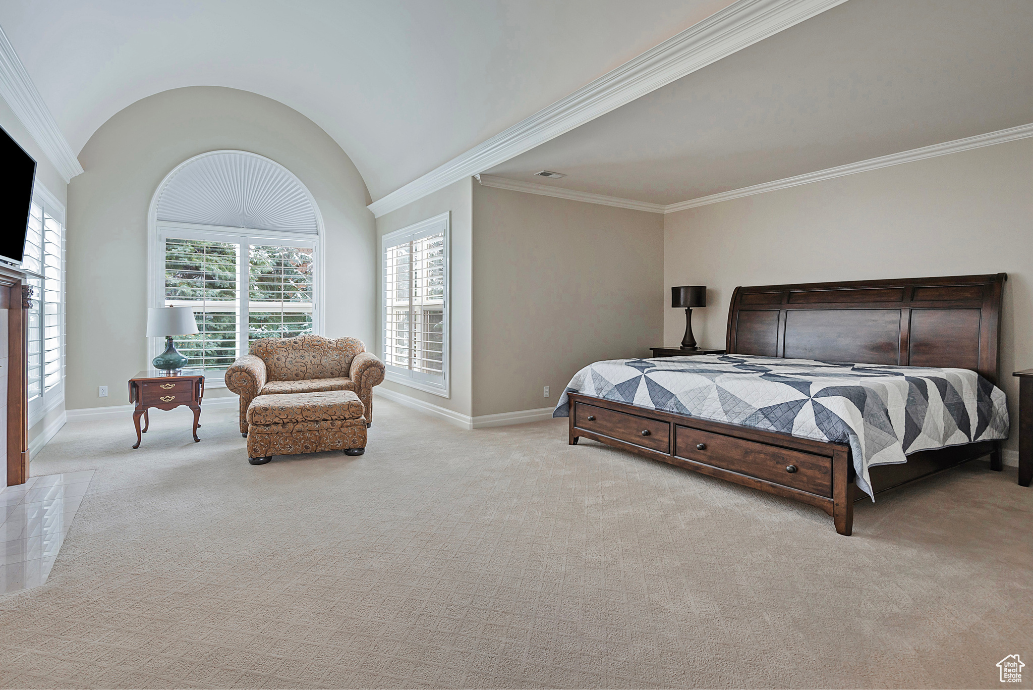 6337 S SECLUDED OAK CIR