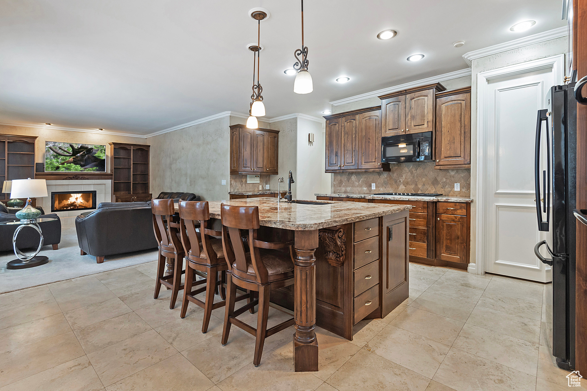 6337 S SECLUDED OAK CIR