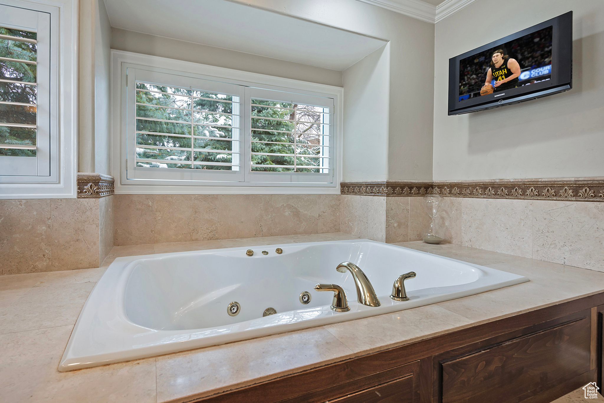 6337 S SECLUDED OAK CIR