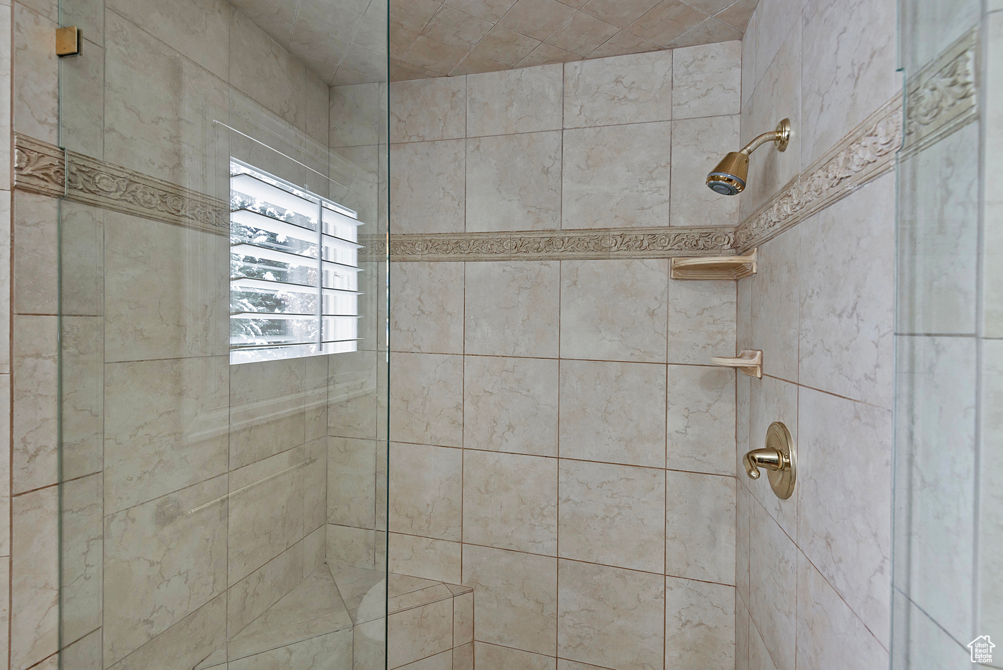 6337 S SECLUDED OAK CIR