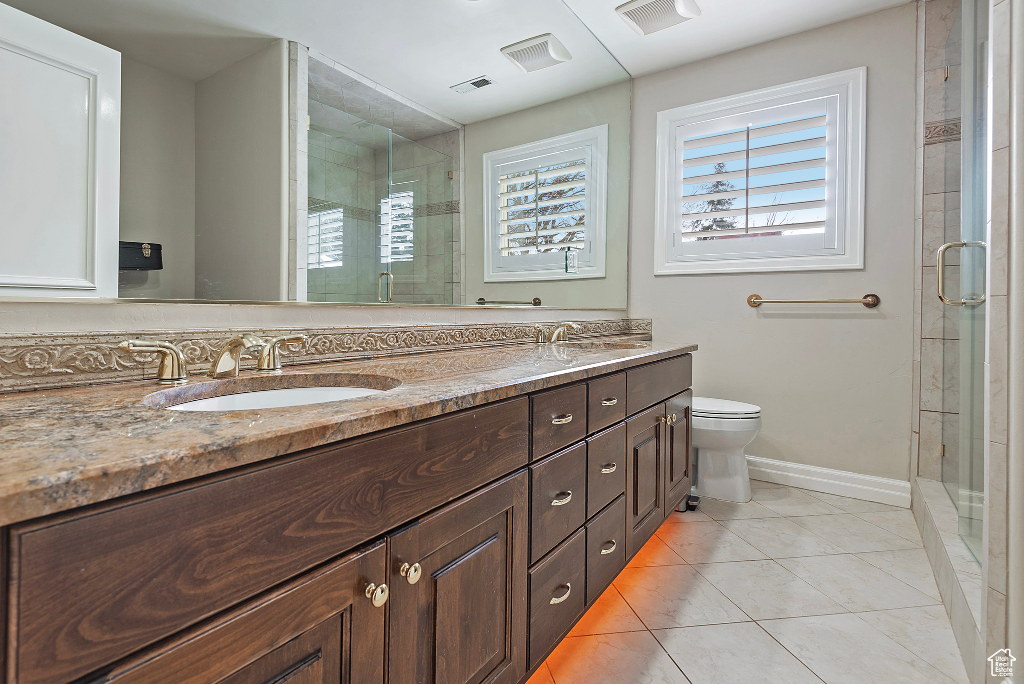 6337 S SECLUDED OAK CIR