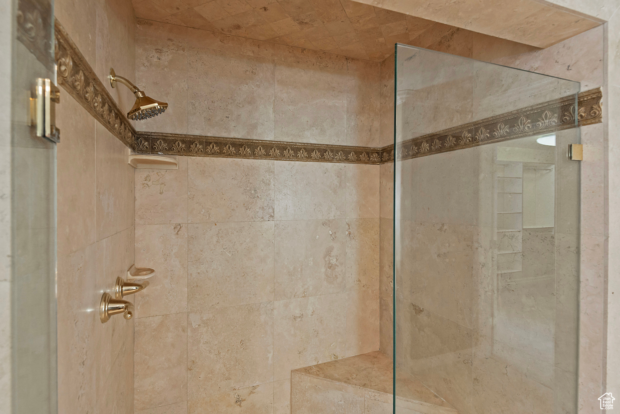 6337 S SECLUDED OAK CIR