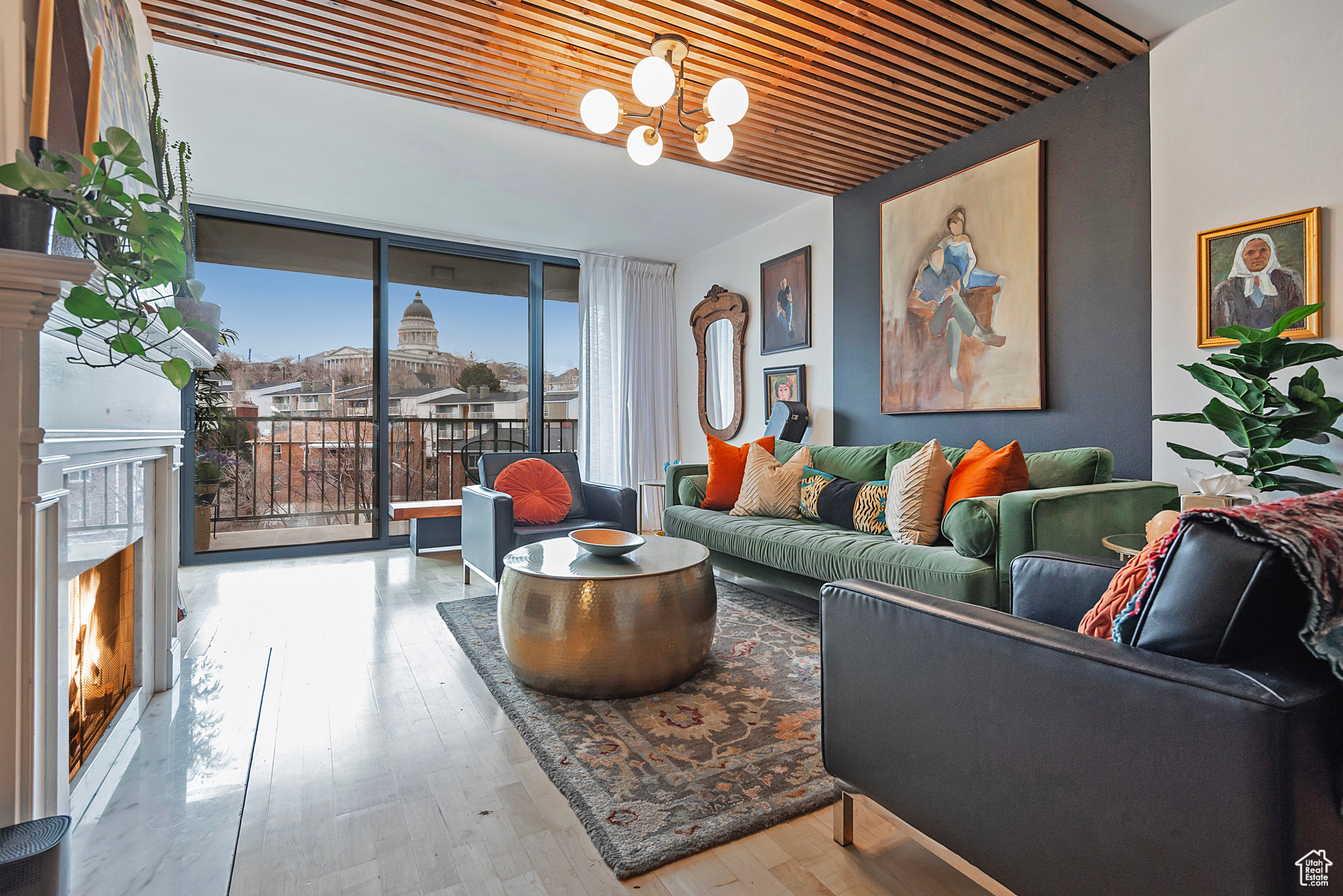 241 N VINE ST #504W