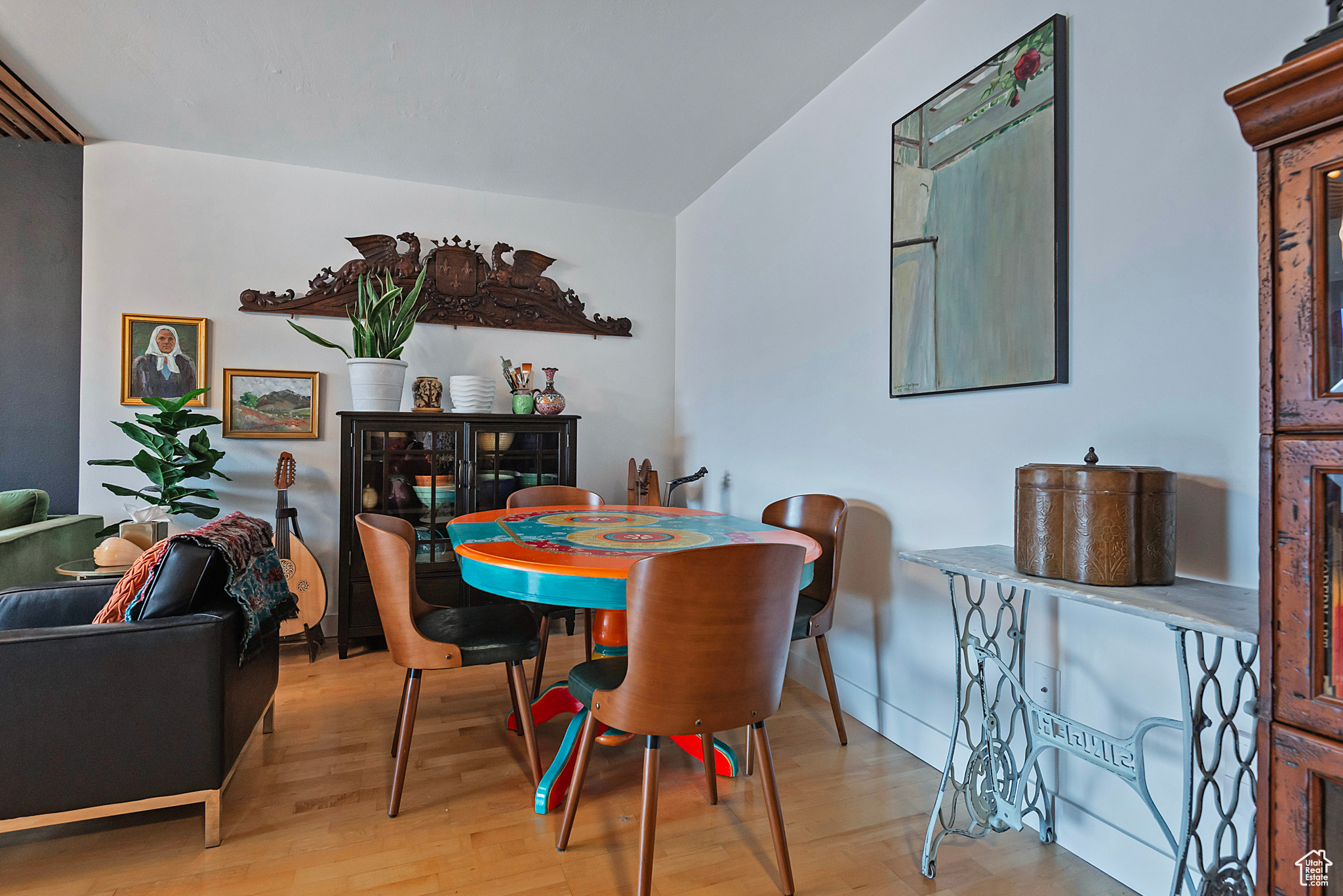 241 N VINE ST #504W
